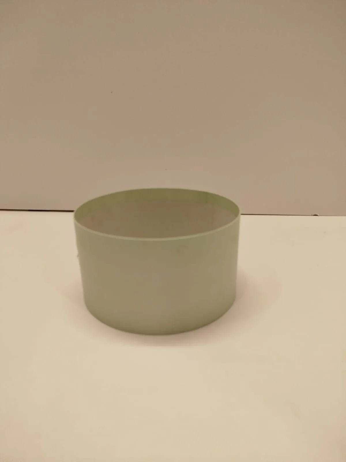 Pista green round box Size 7x7 inches Height 4 inches
