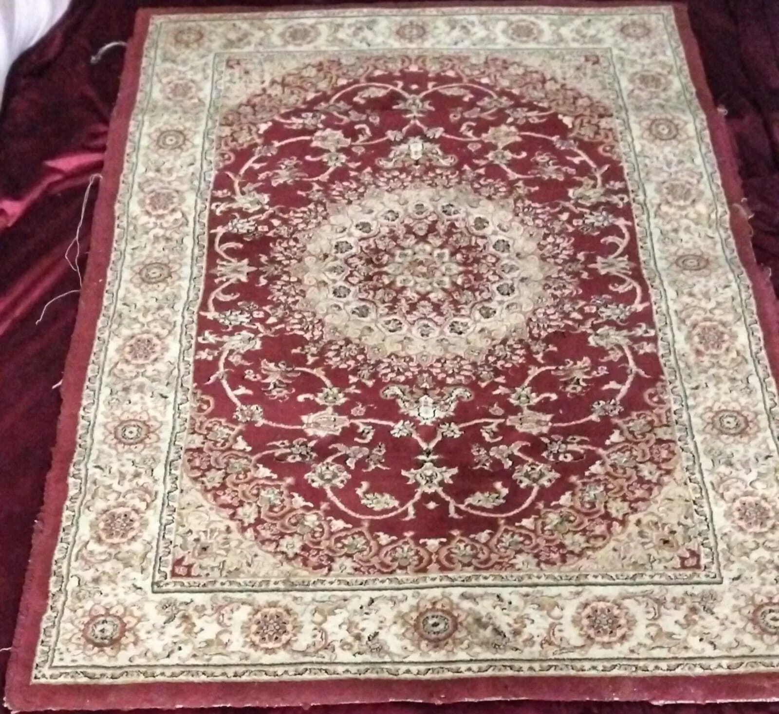 White & Red Rug 5.5' × 4' 