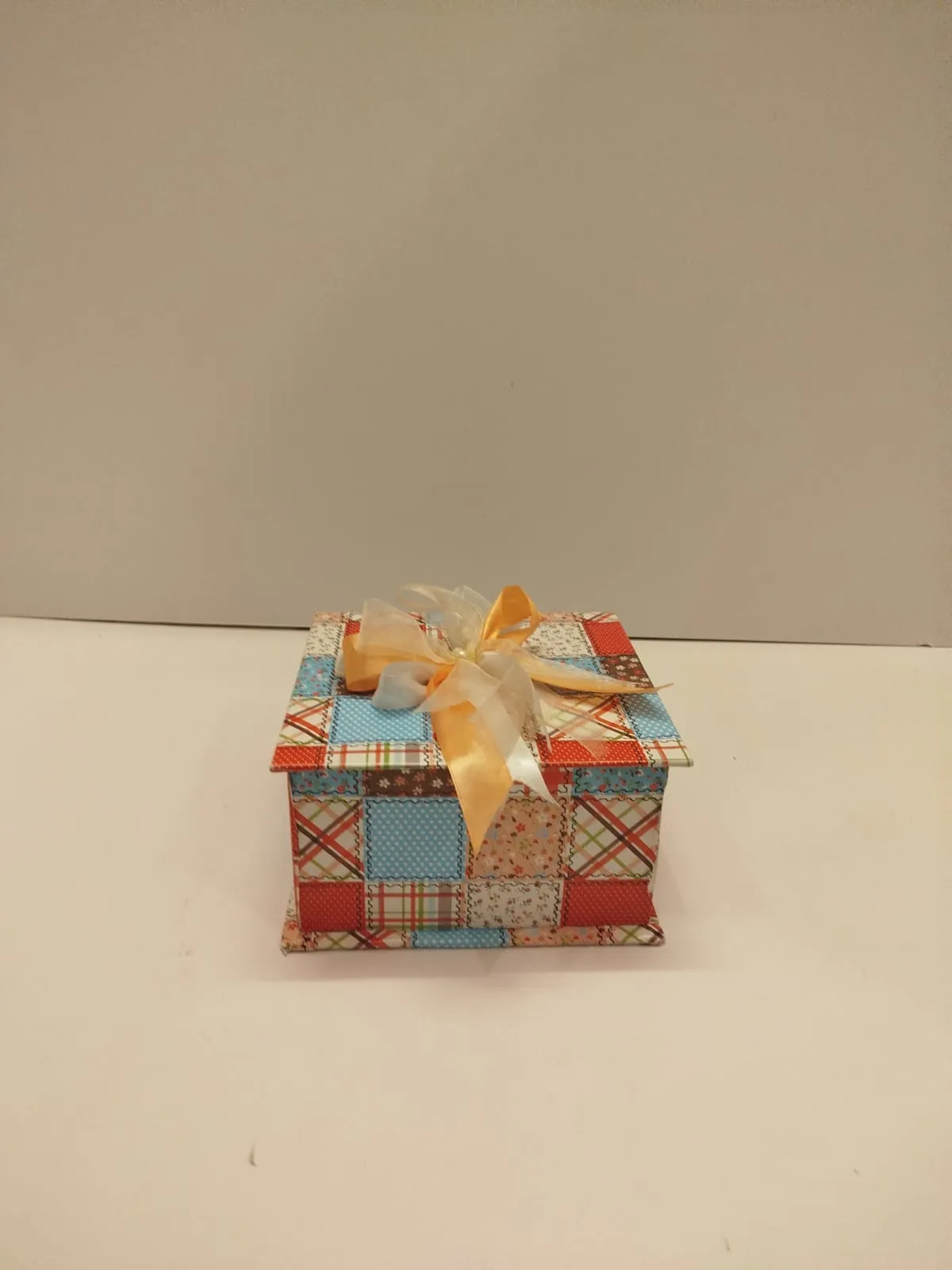 Printed square box Size 8x8 inches Height 2 inches