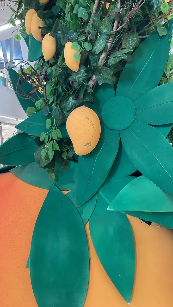 Eva Leaves