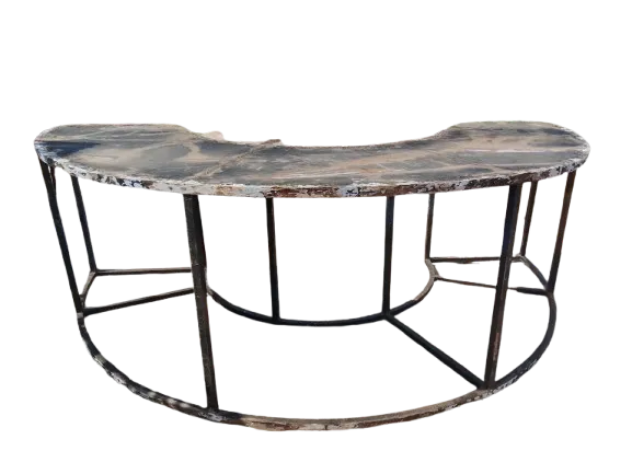 D Table