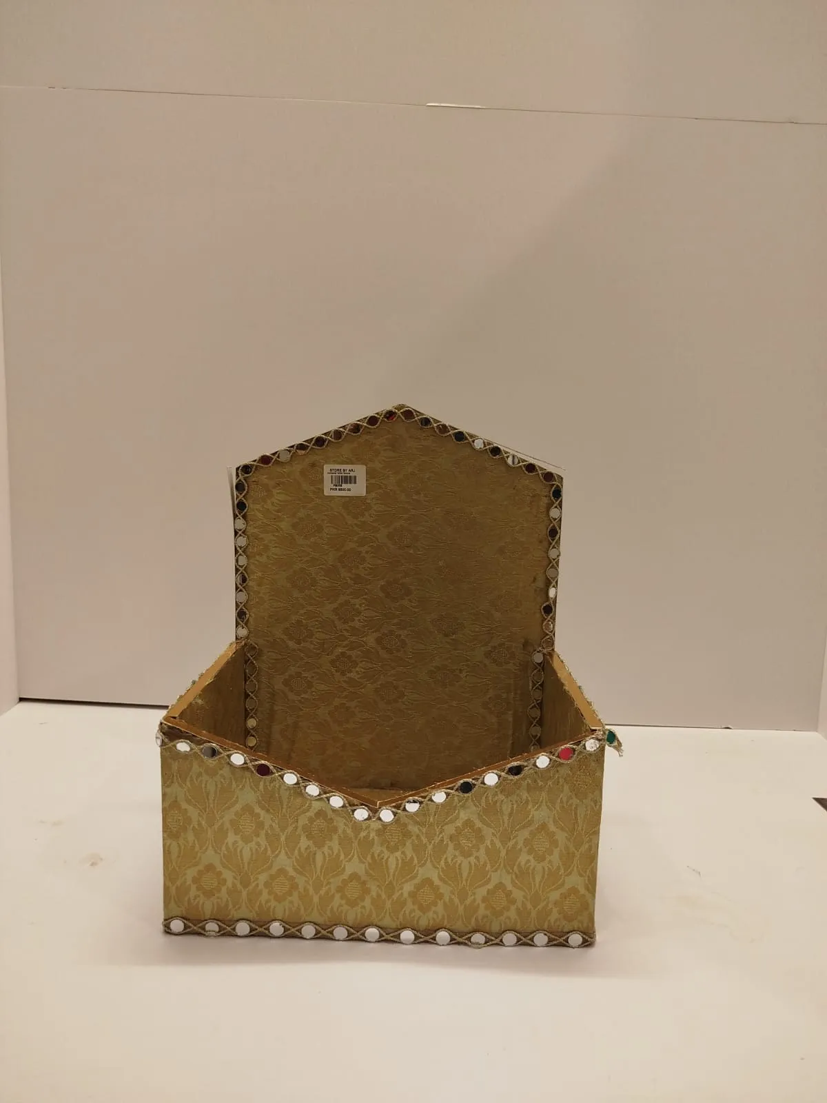 Mastard fancy letter box 11' x 8' x 6'