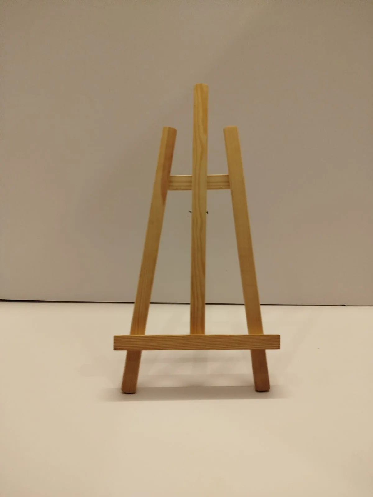 Wooden tripod stand Size 9x20 inches