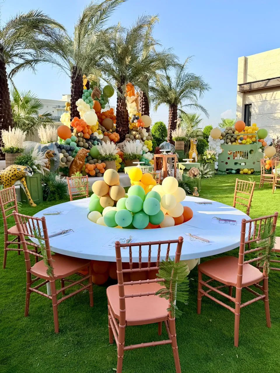 Kids Round Table 8' x 8'