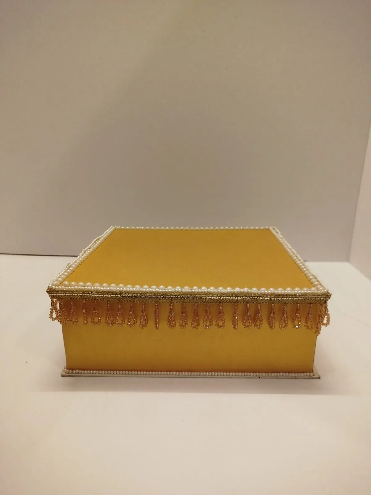 Mastard square box Size 12x12 inches Height 4 inches