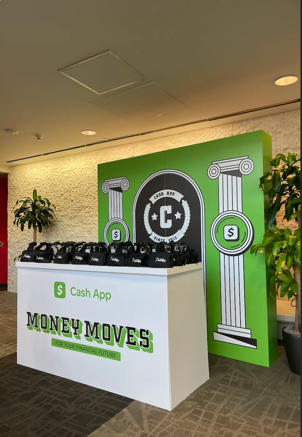 5ft Brandable Bar Facade Display 