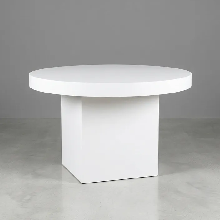 Linenless Round Table