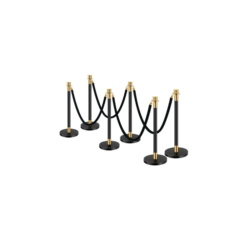 Schwarz-goldene Pfosten mit schwarzen Samt-Seilen