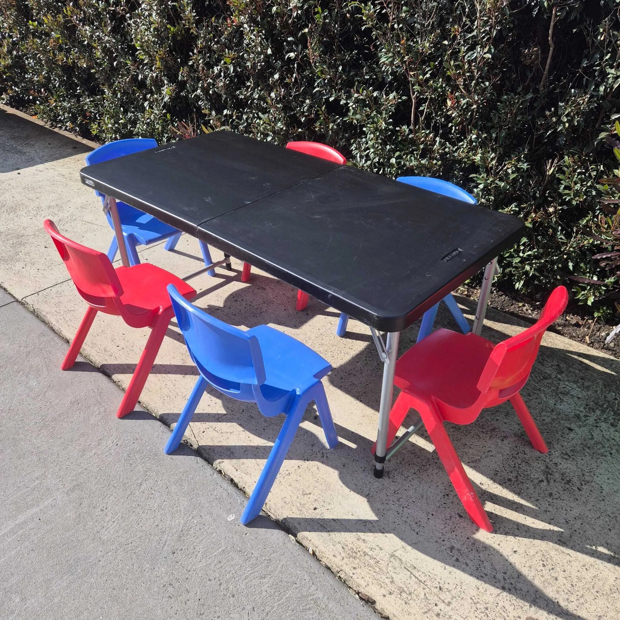 Blue + Red - Seats 6