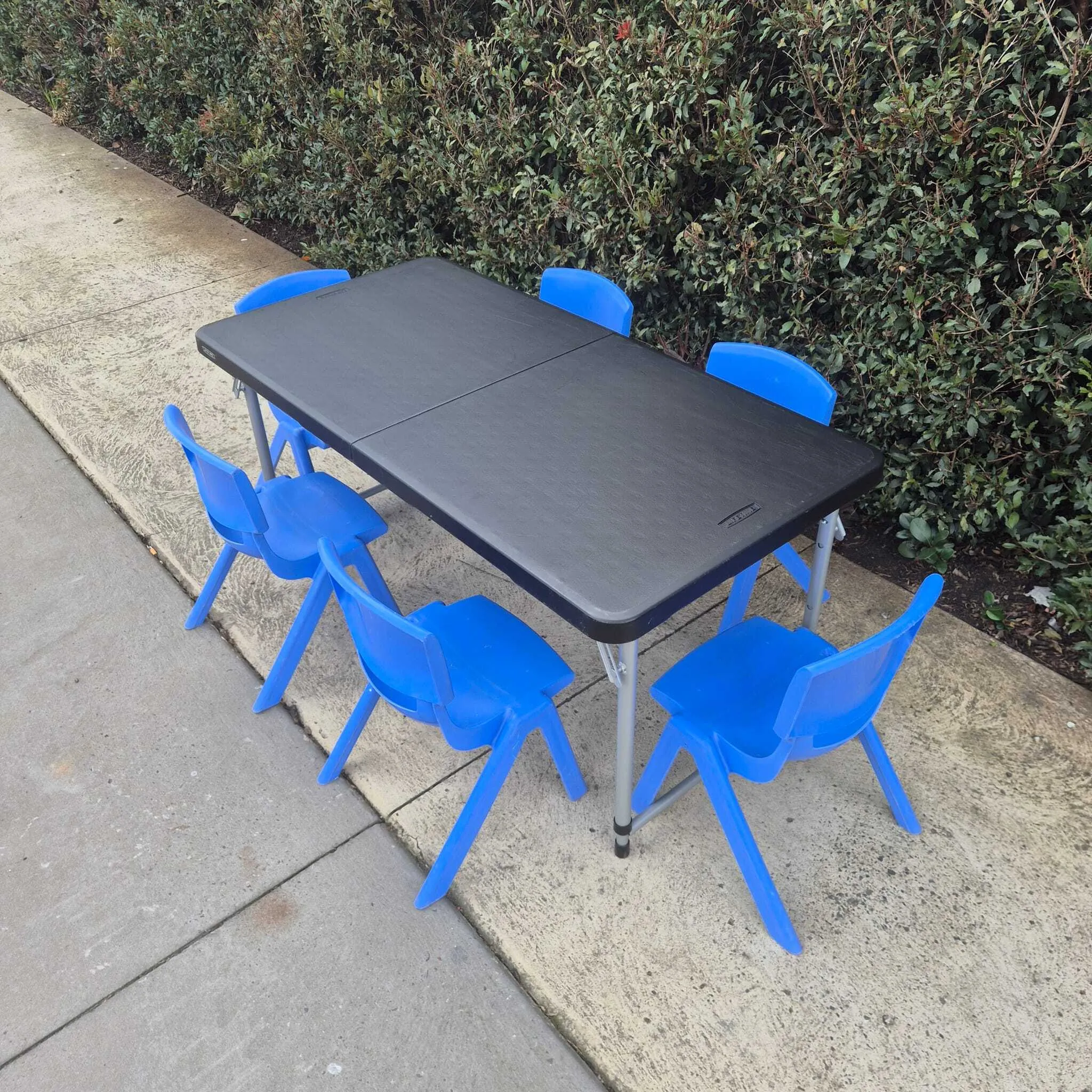 Blue - Seats 6 