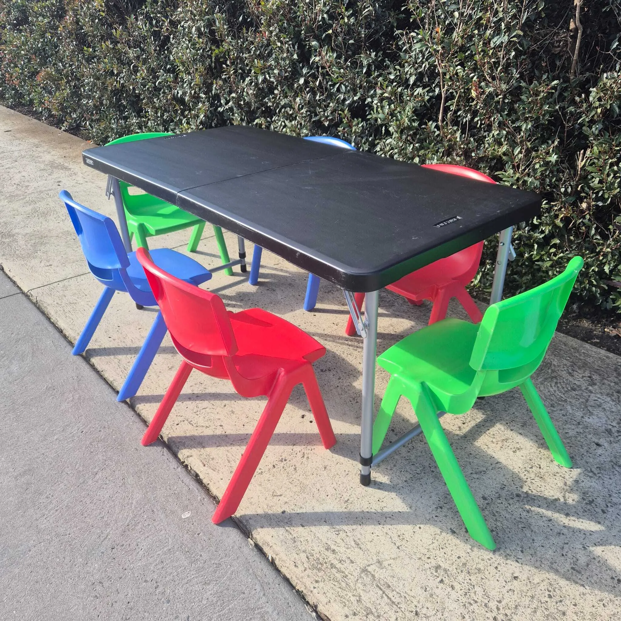Blue + Green + Red - Seats 6
