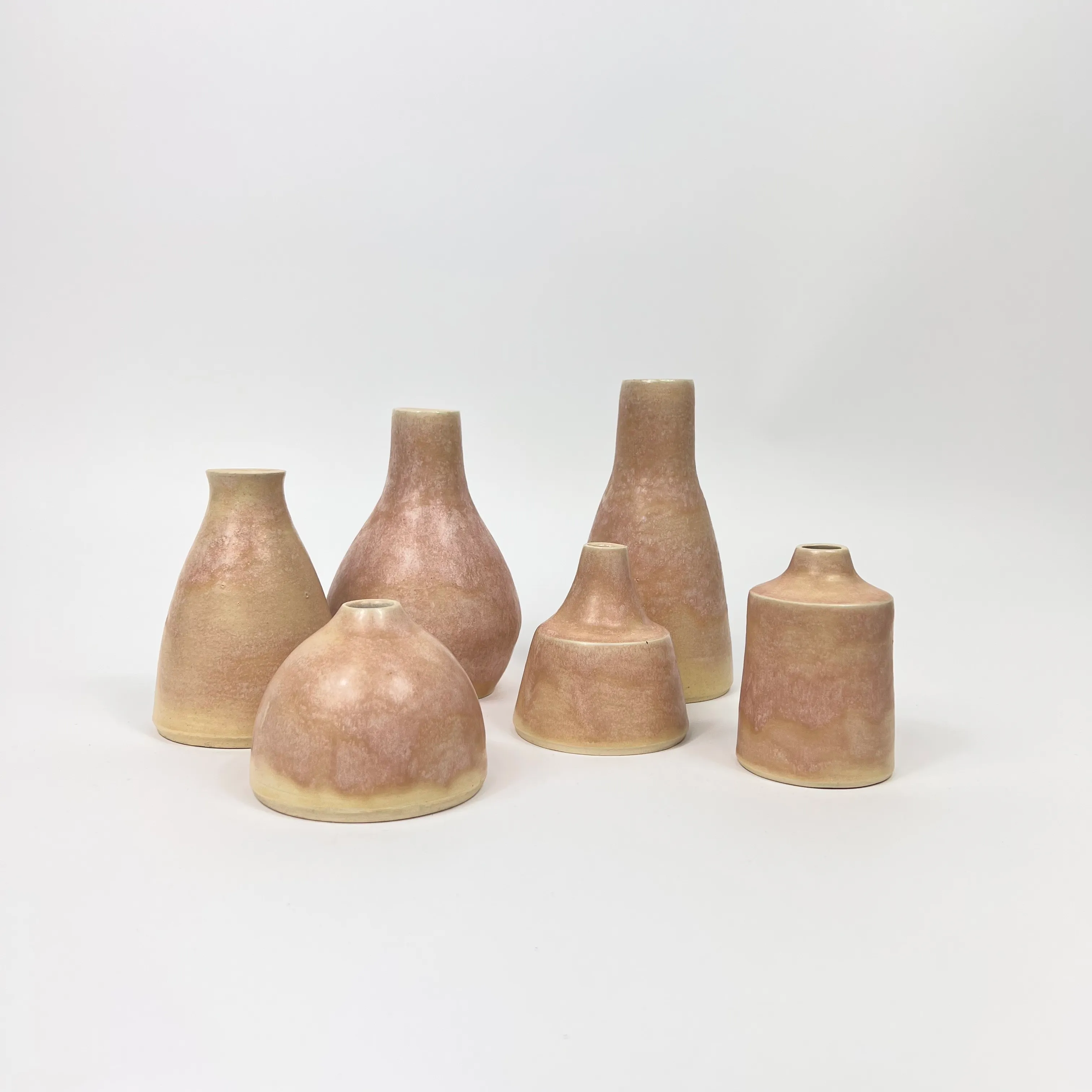 D CERAMICS PINK BOTTLE