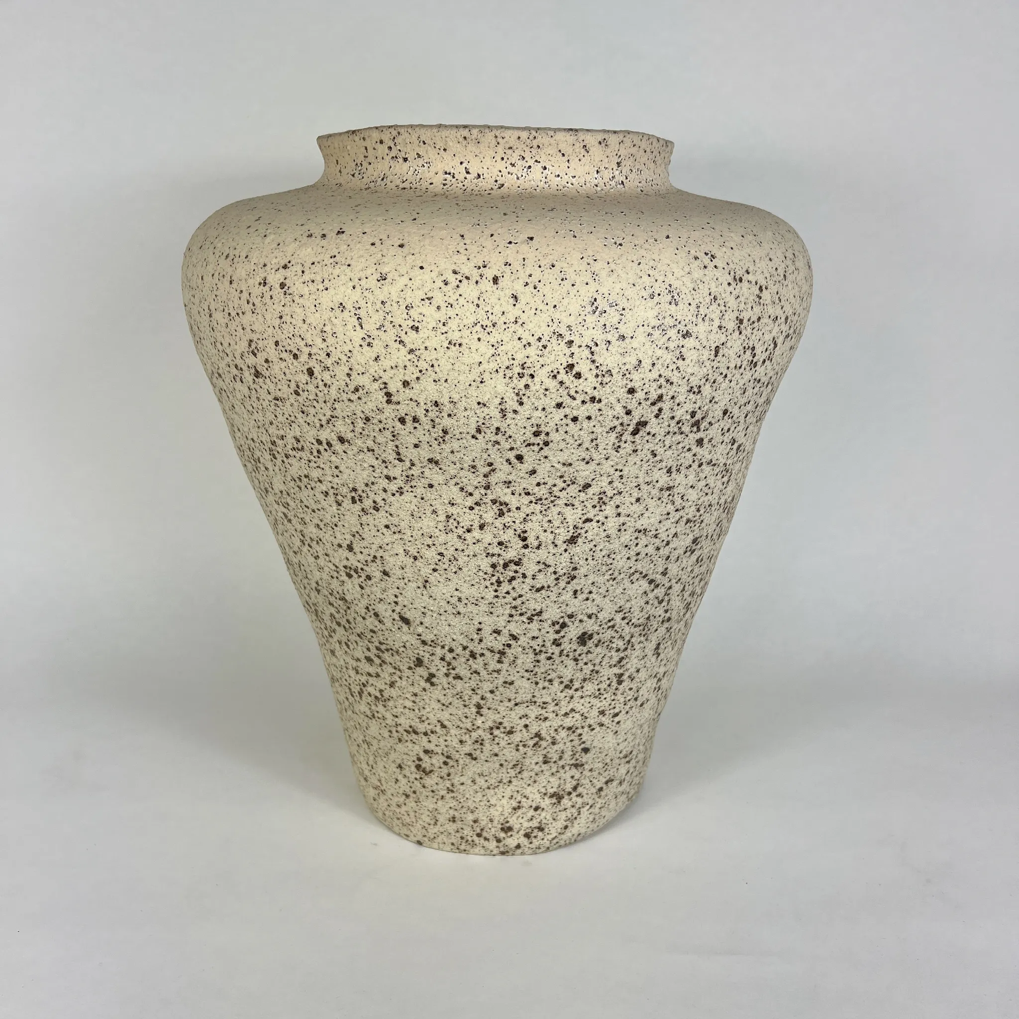 OATMEAL SPECKLE VASE