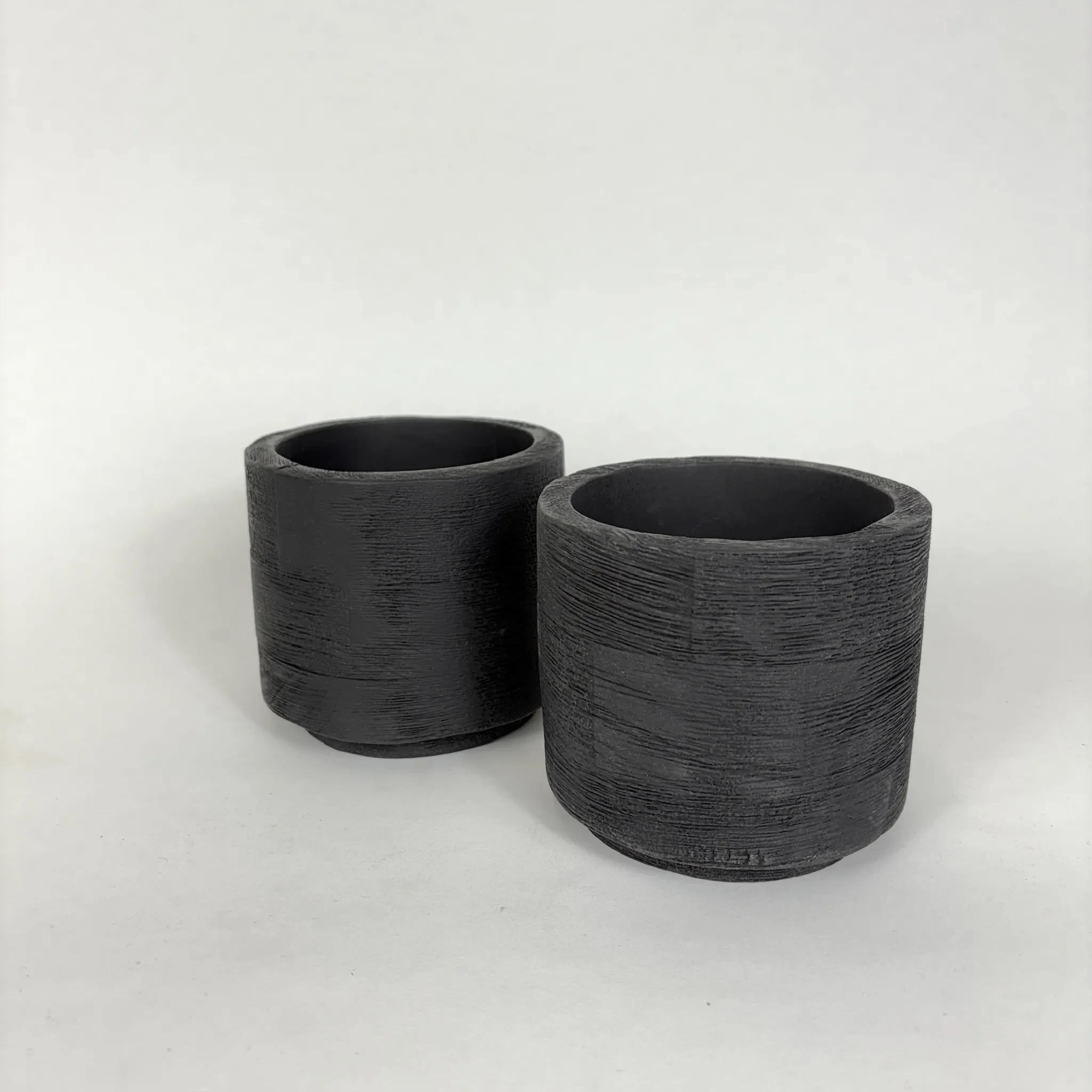 CYLINDRICAL BLACK POT