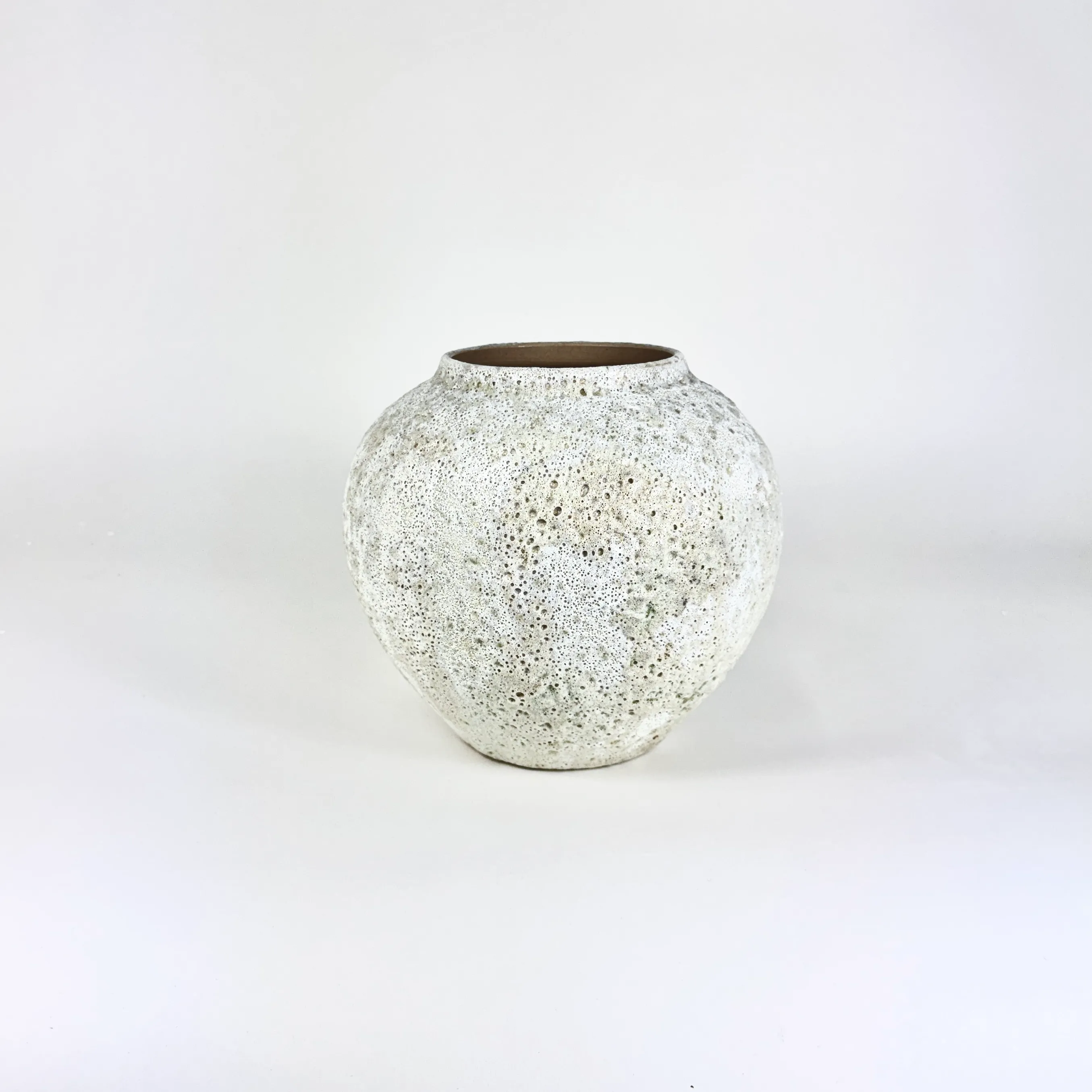 TEXTURED MOON JAR