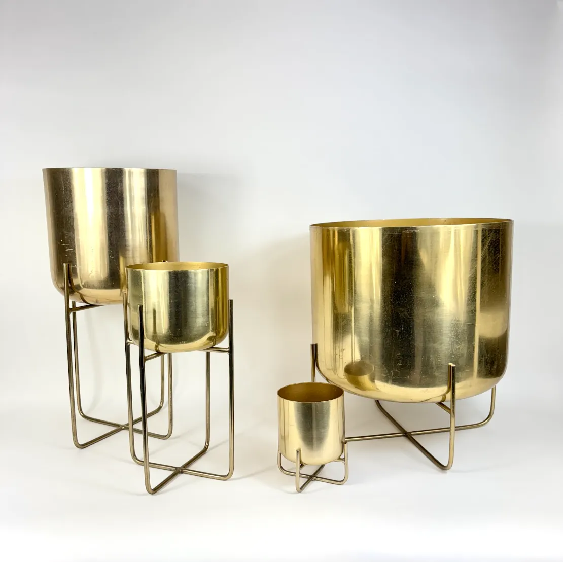 SPUN BRASS STAND PLANTERS