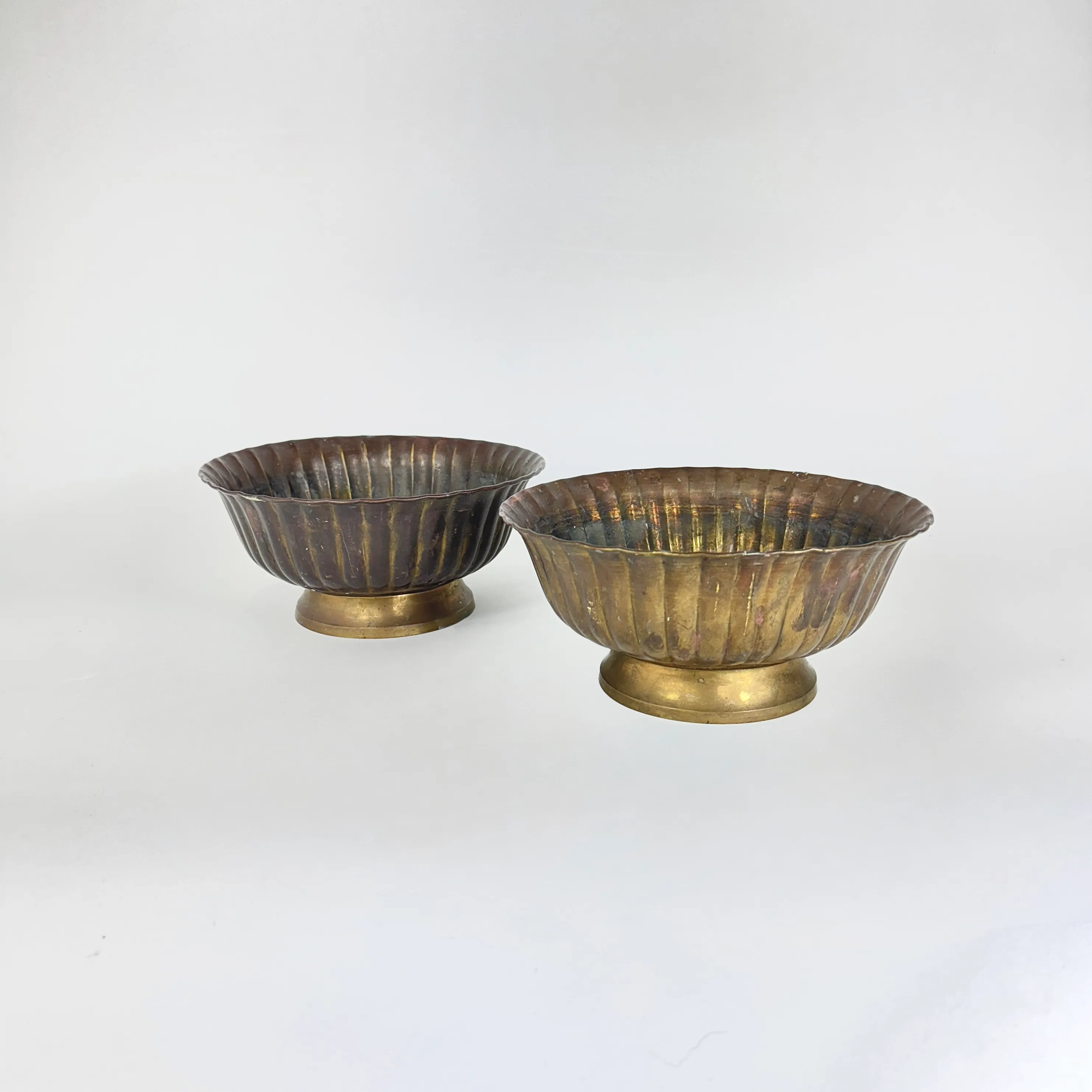 BRASS FLUTED PEDESTAL BOWL SET OF 2
