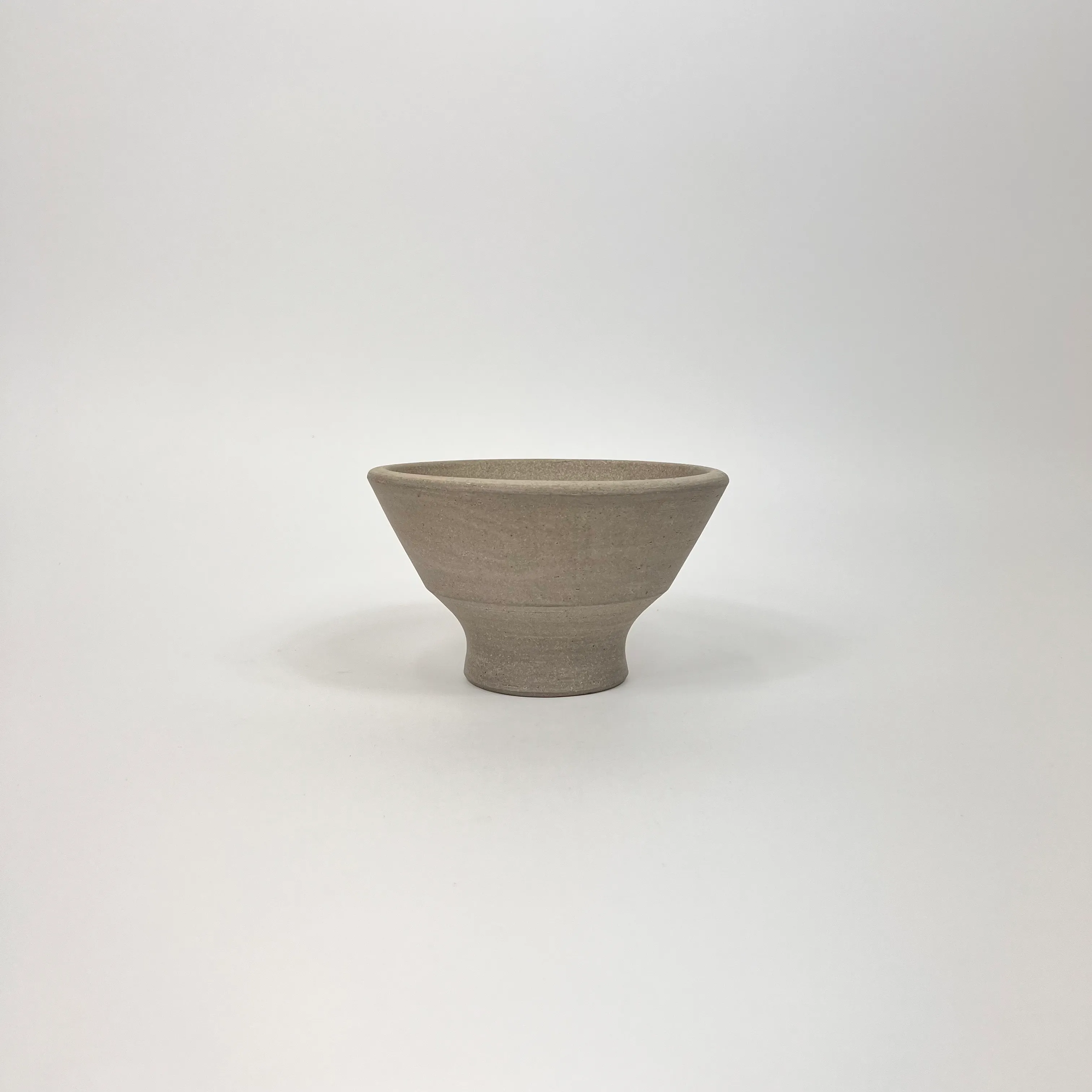 SAND CERAMIC FOOTED BOWL