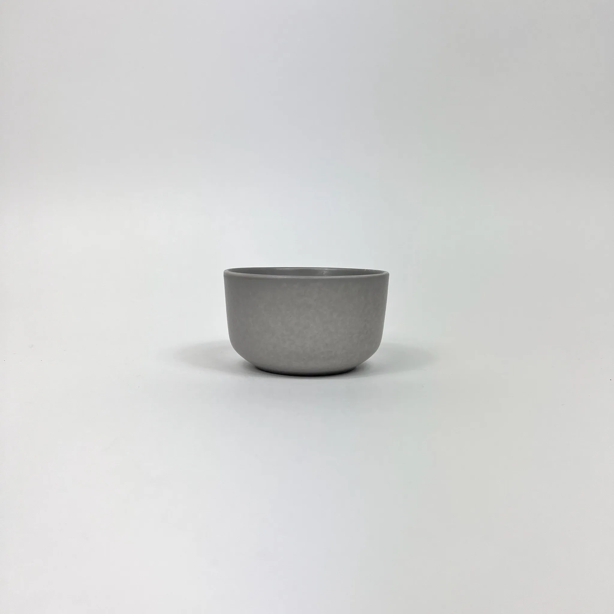 GRAY BERRY BOWL