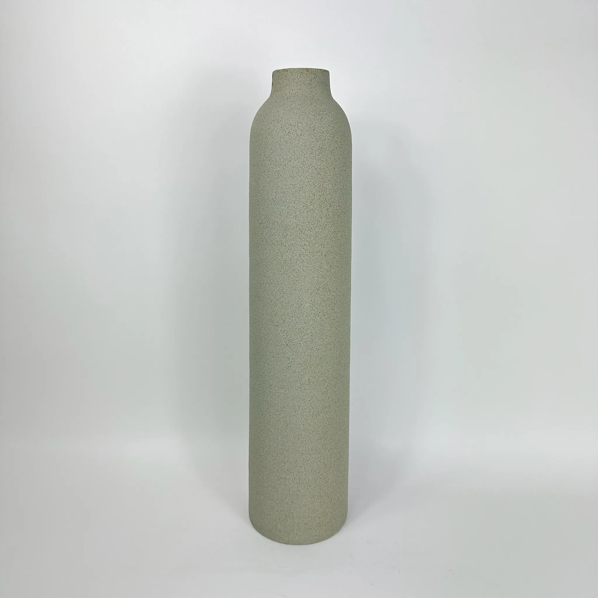 POINTED COLUMN VASE