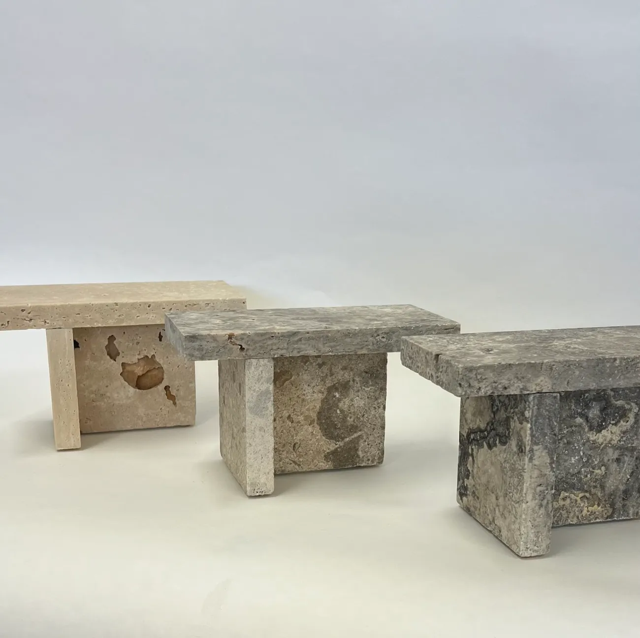 TRAVERTINE DECOR STAND