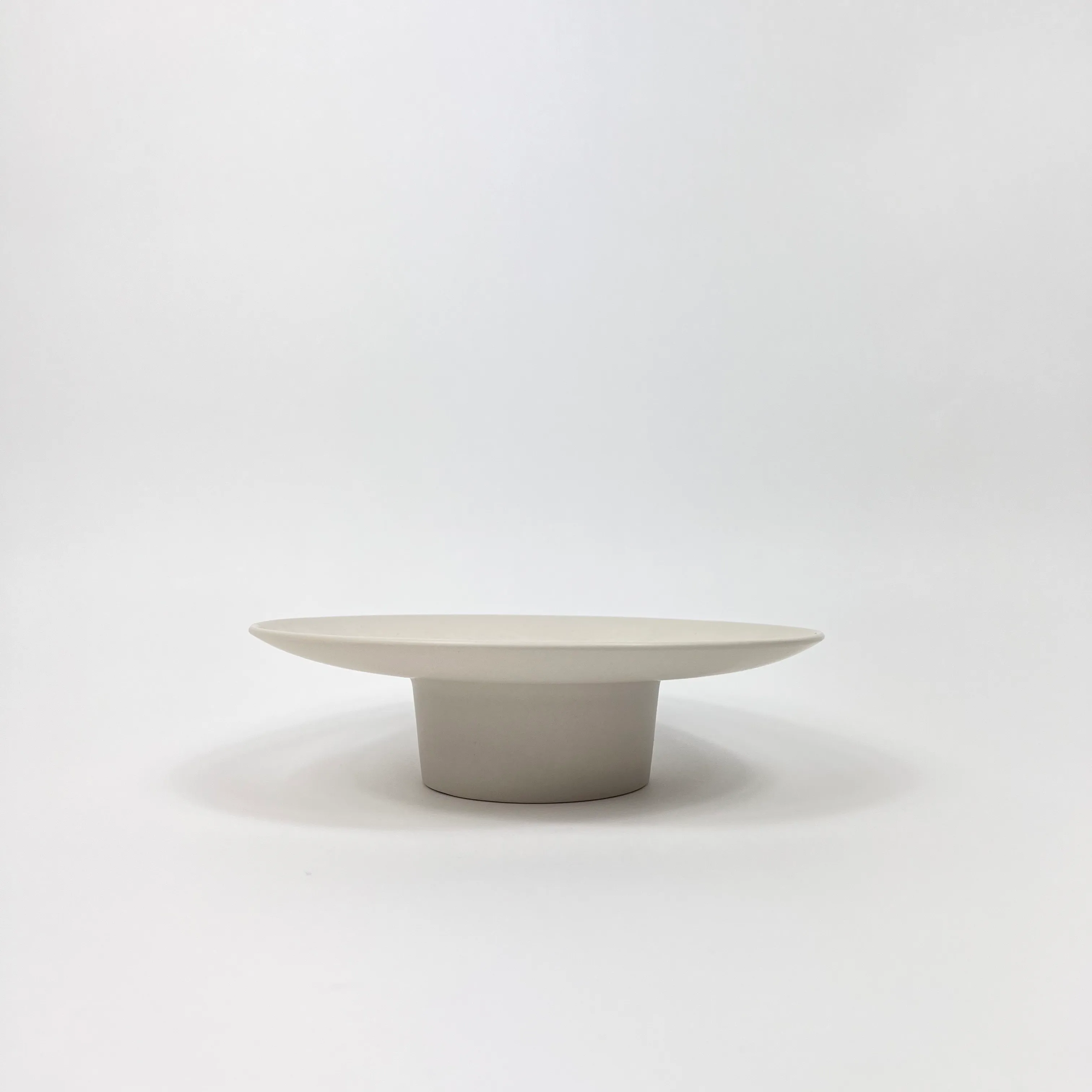 FLORAL SOCIETY CREAM IKEBANA BOWL