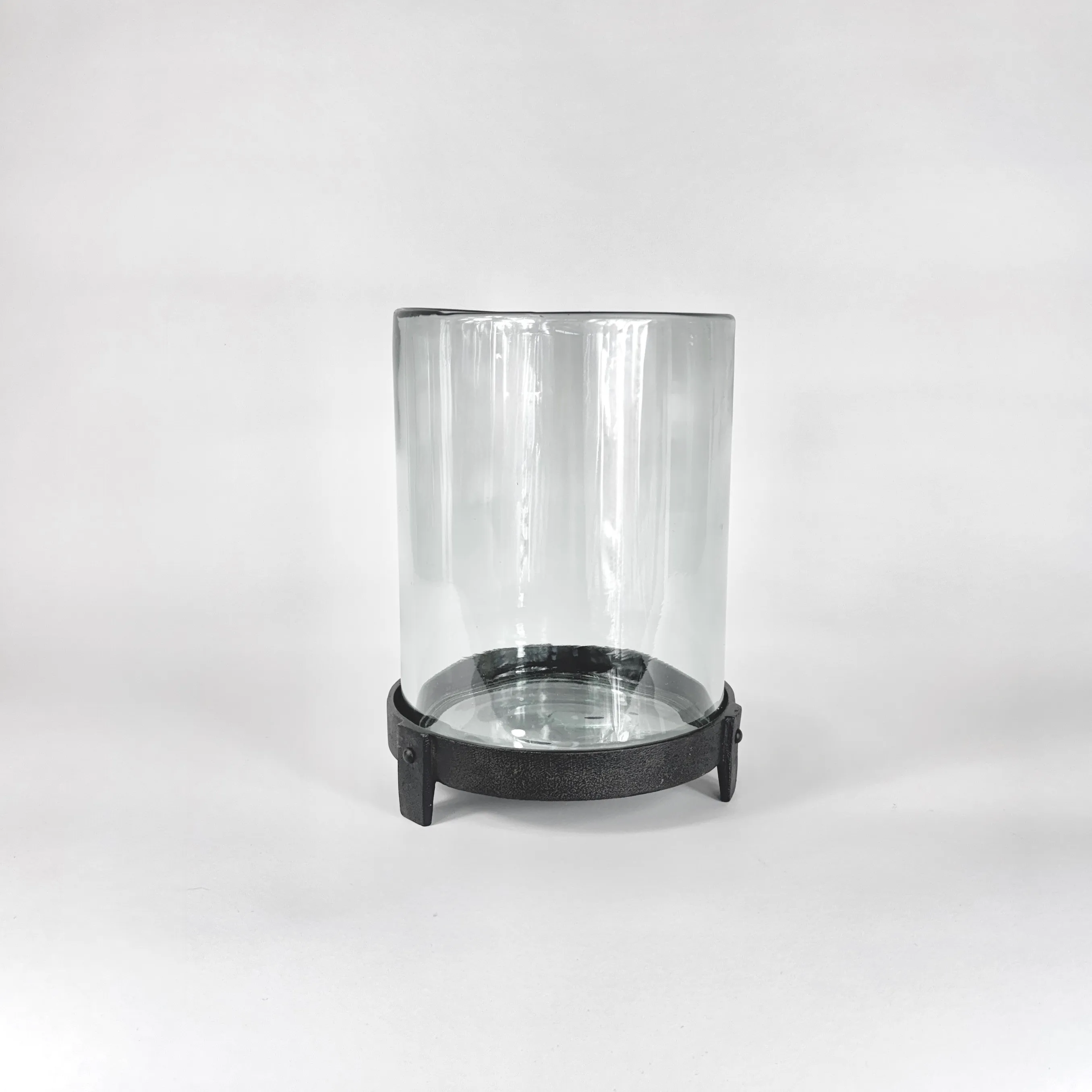 IRON STAND HURRICANE