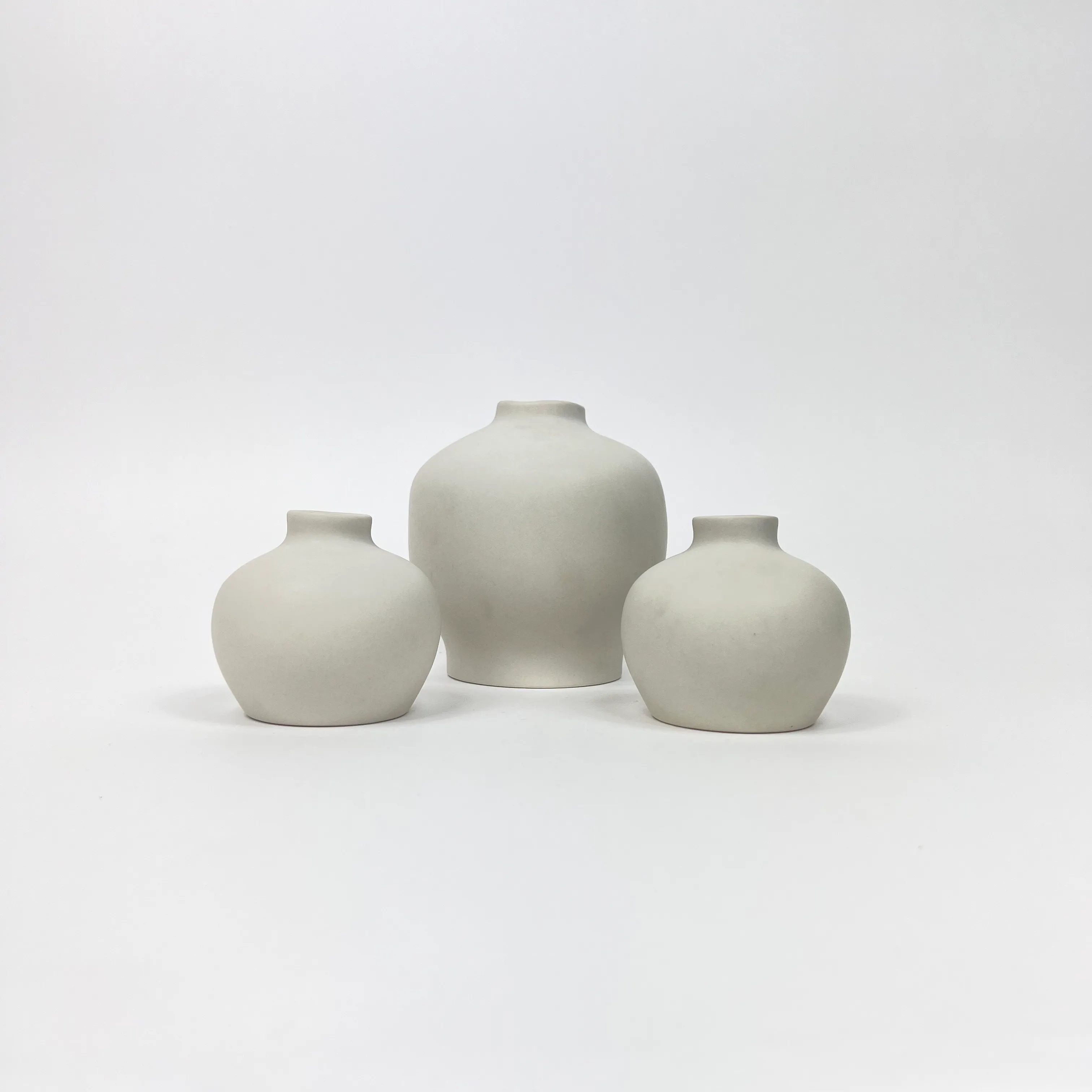 FLORAL SOCIETY WHITE BUD VASES