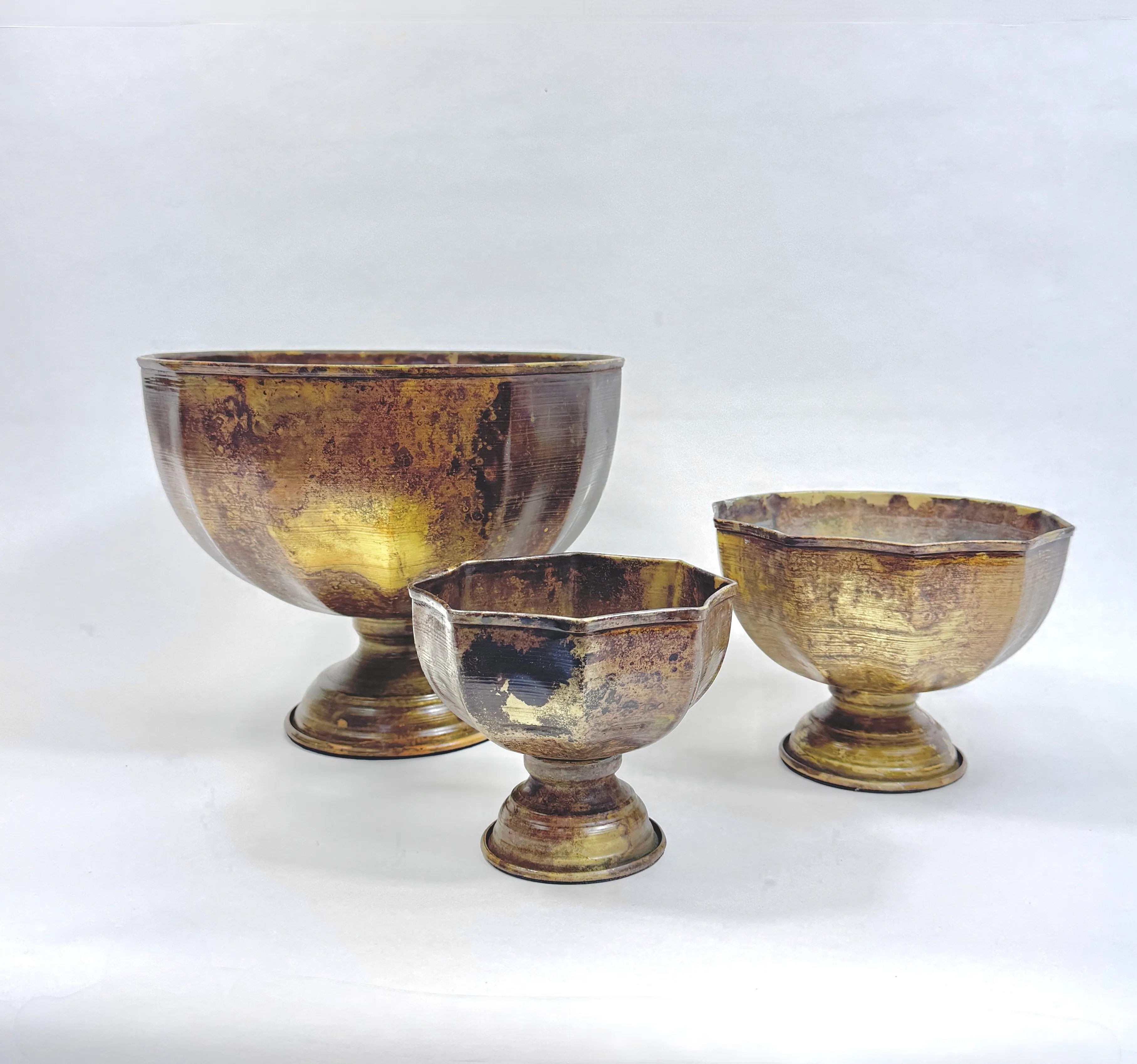 ANTIQUE BRASS GOBLET BOWLS