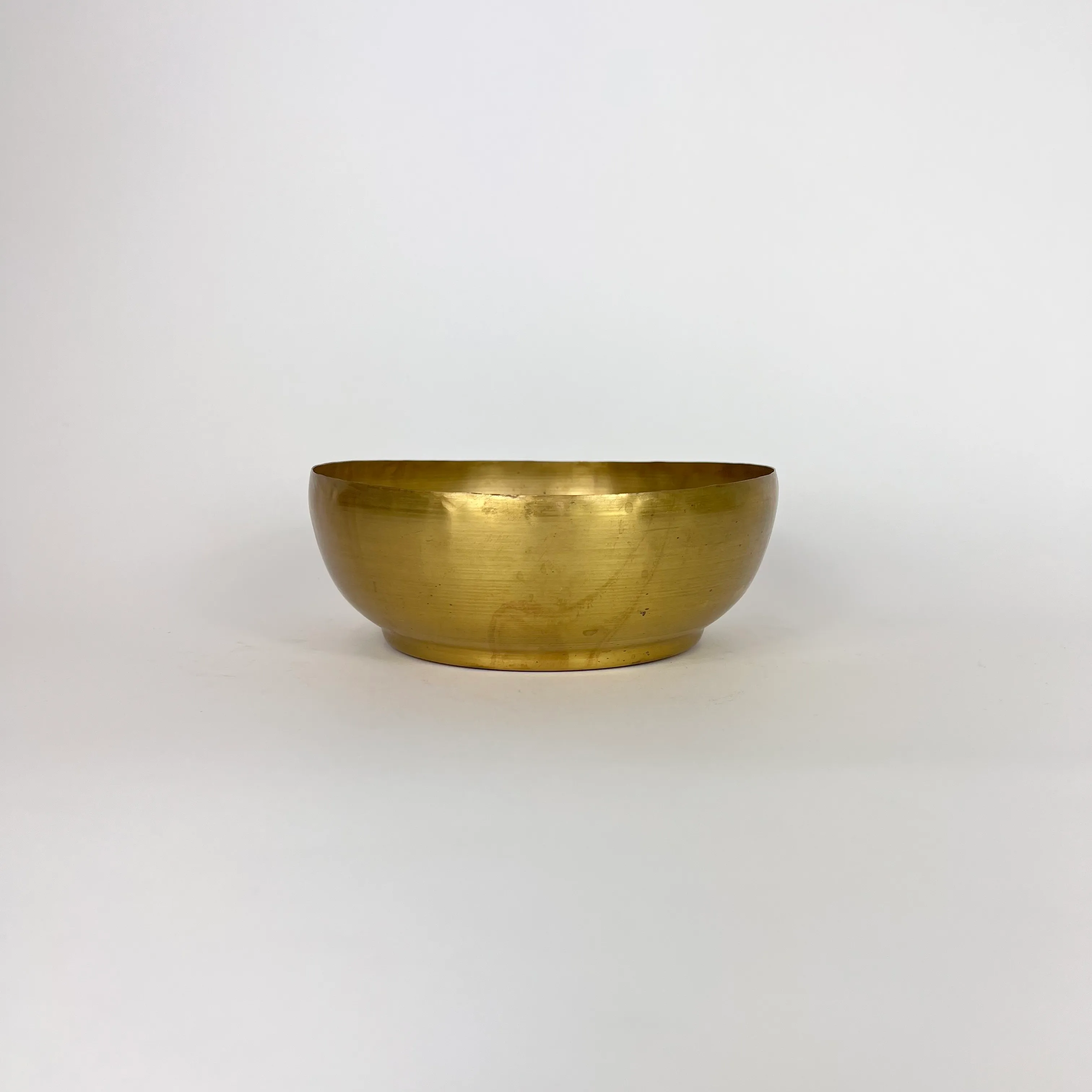 TEXTURED BRASS BOWL