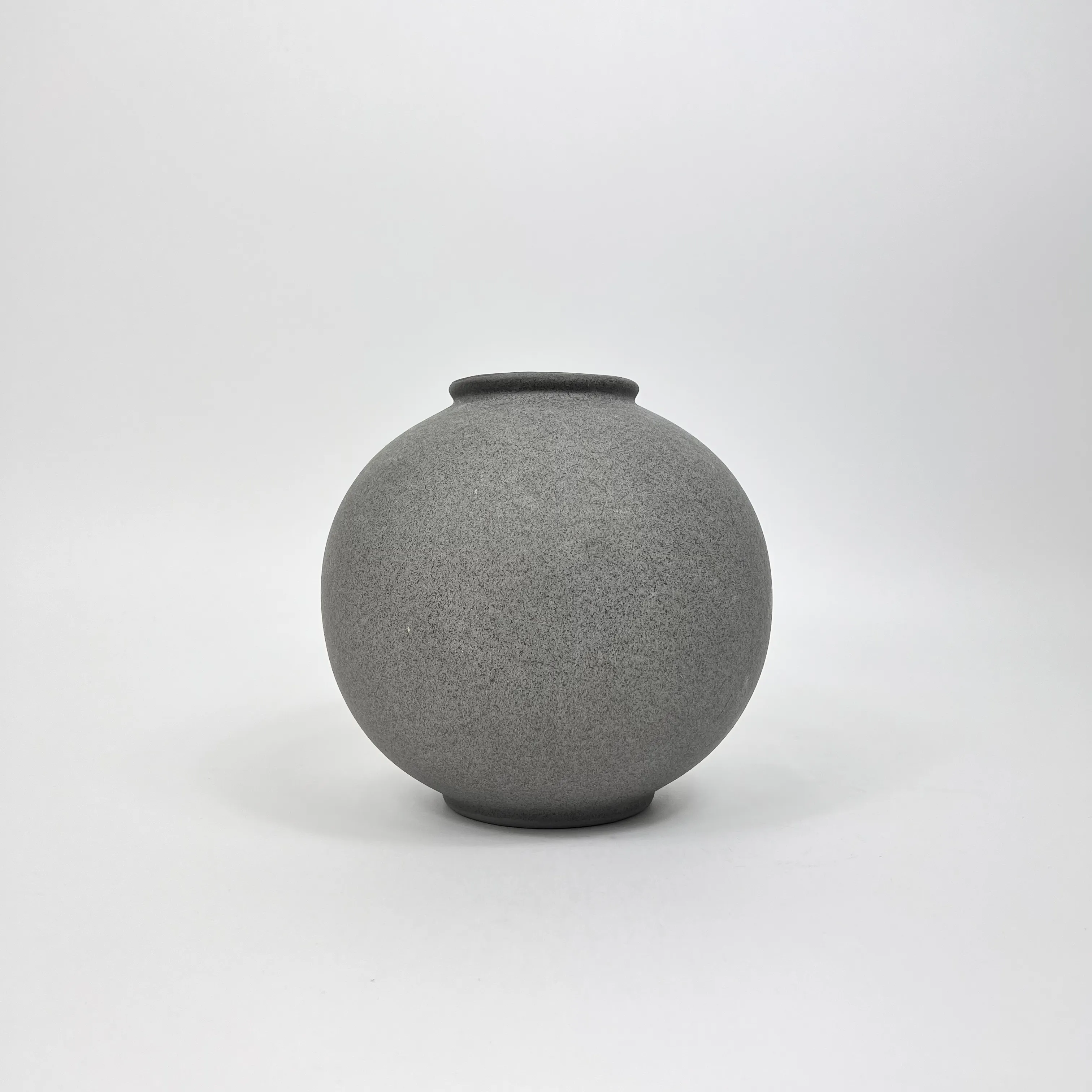 CHARCOAL MOON JAR