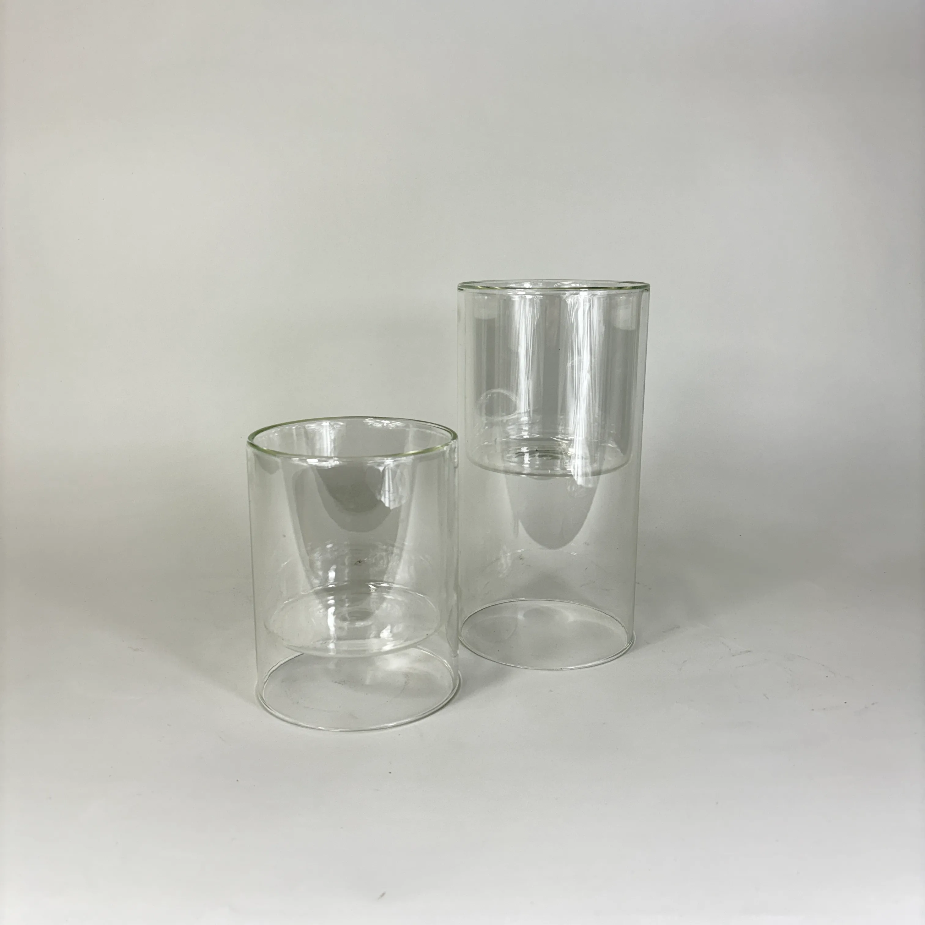 FLOATING GLASS PILLAR HOLDER