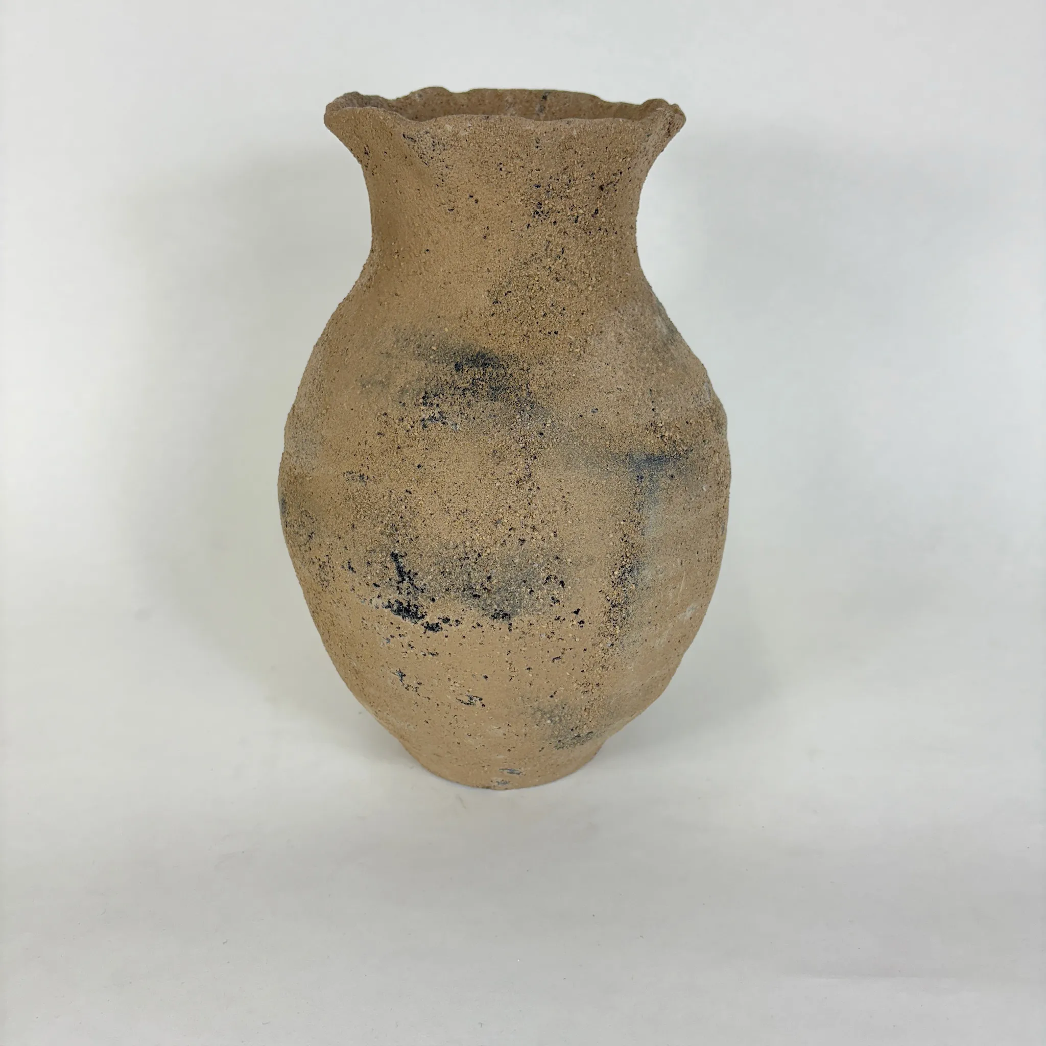 FLUTED EDGE TEXTURE VASE