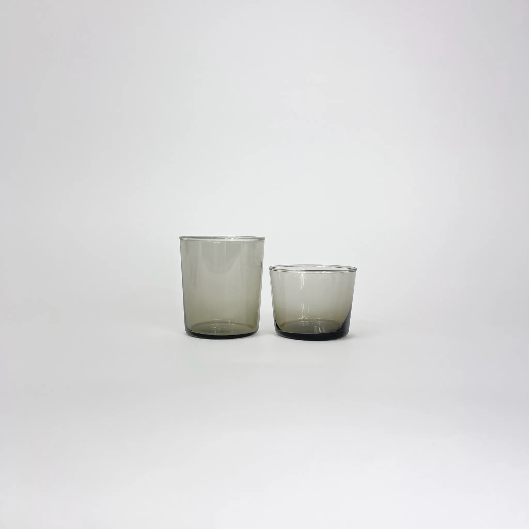 STRAIGHT SMOKE GLASS CUP