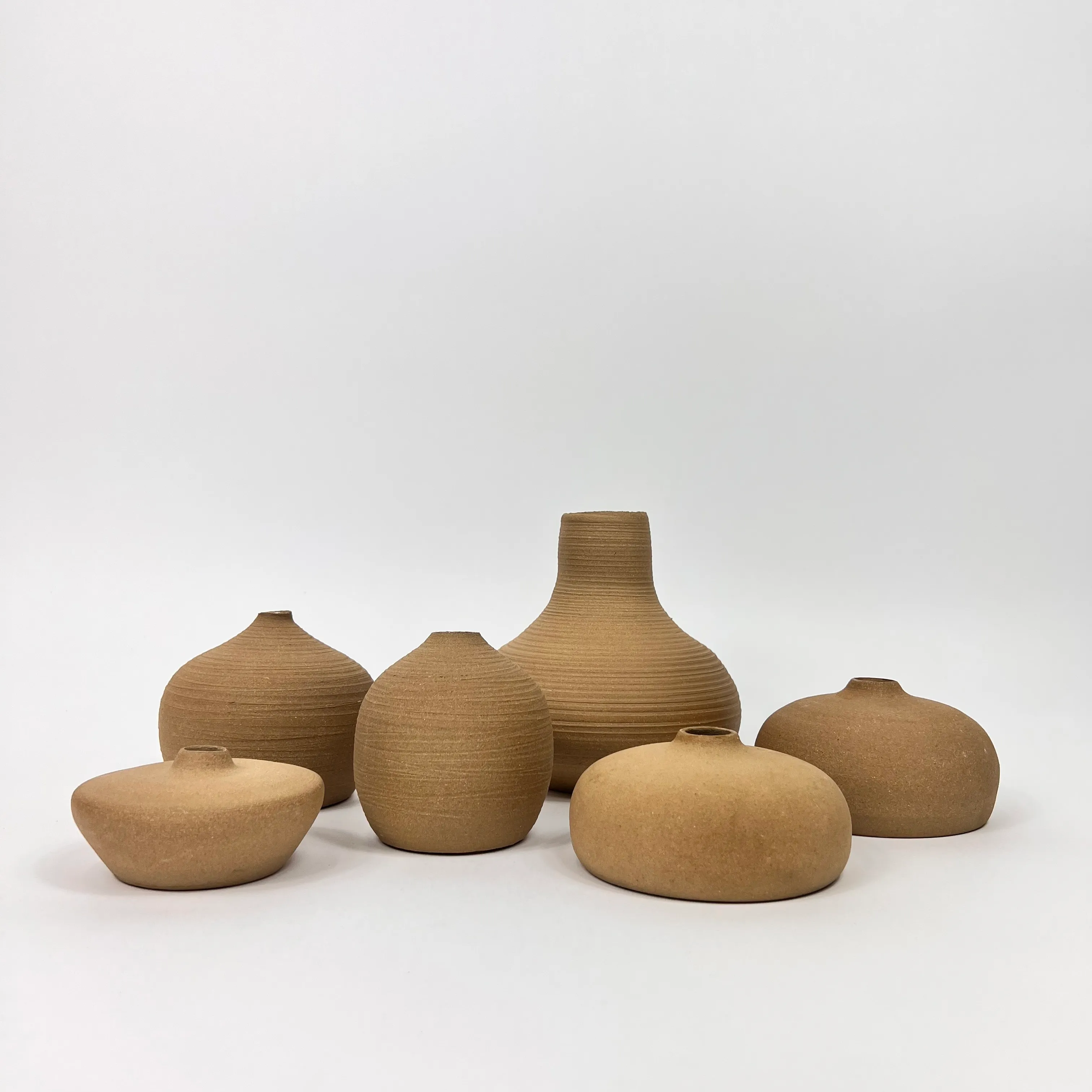 D CERAMICS RAW BROWN BUD VASE SET