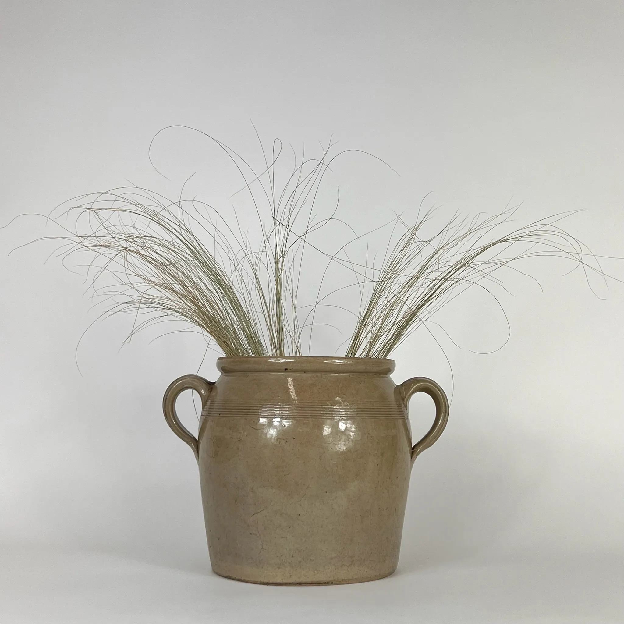 VINTAGE STONEWARE POT WITH HANDLES