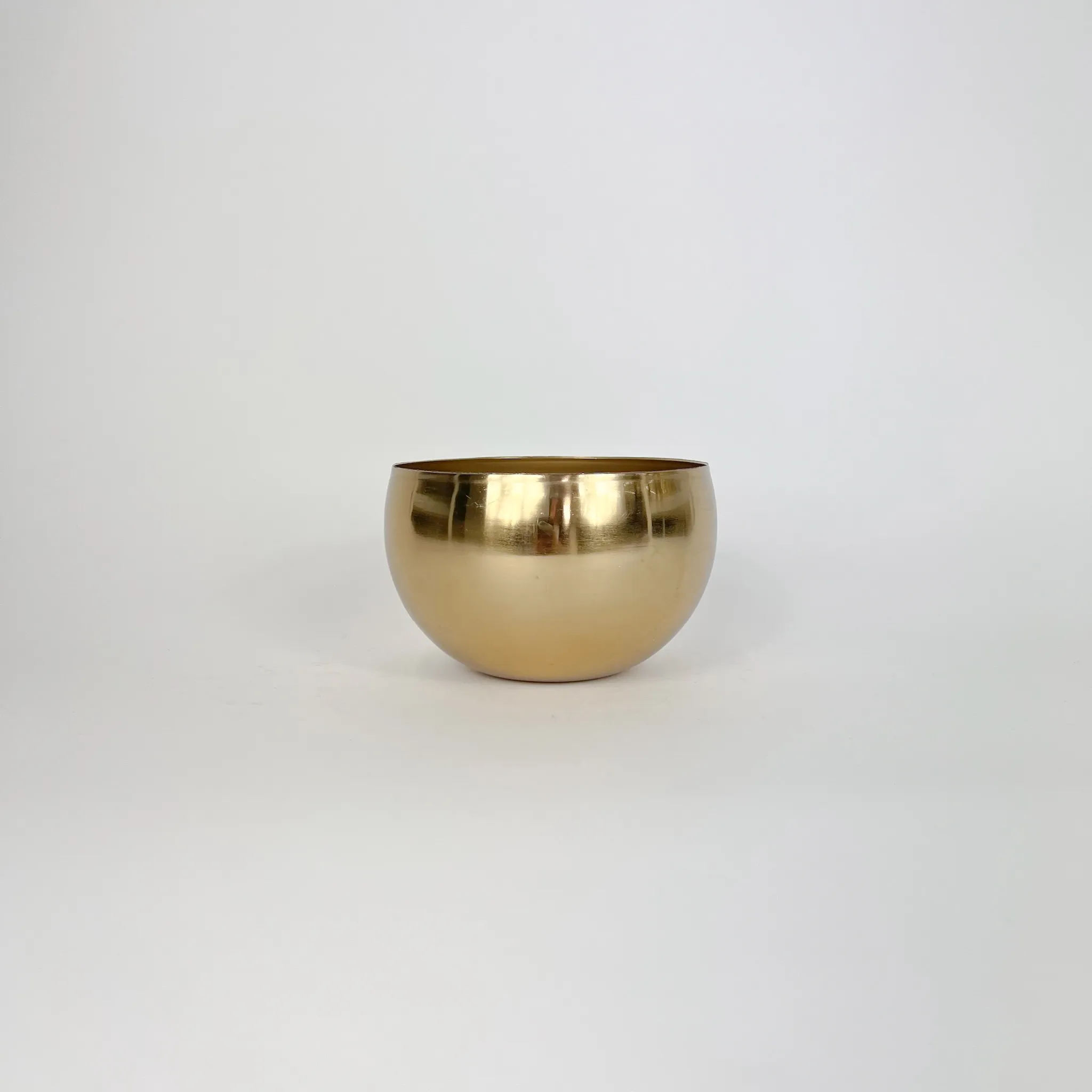 GOLD SPHERE VASE