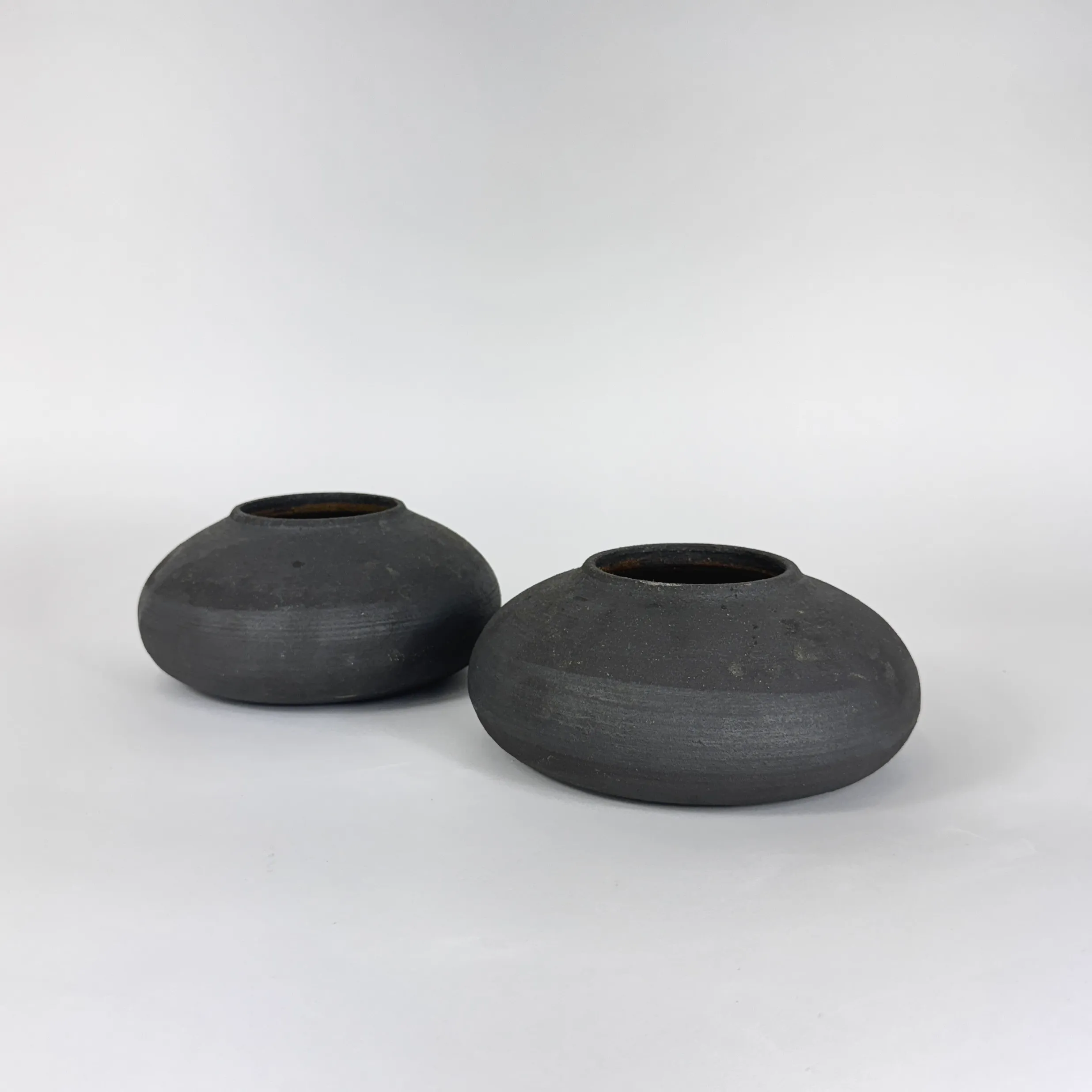 BLACK TERRACOTTA VASE