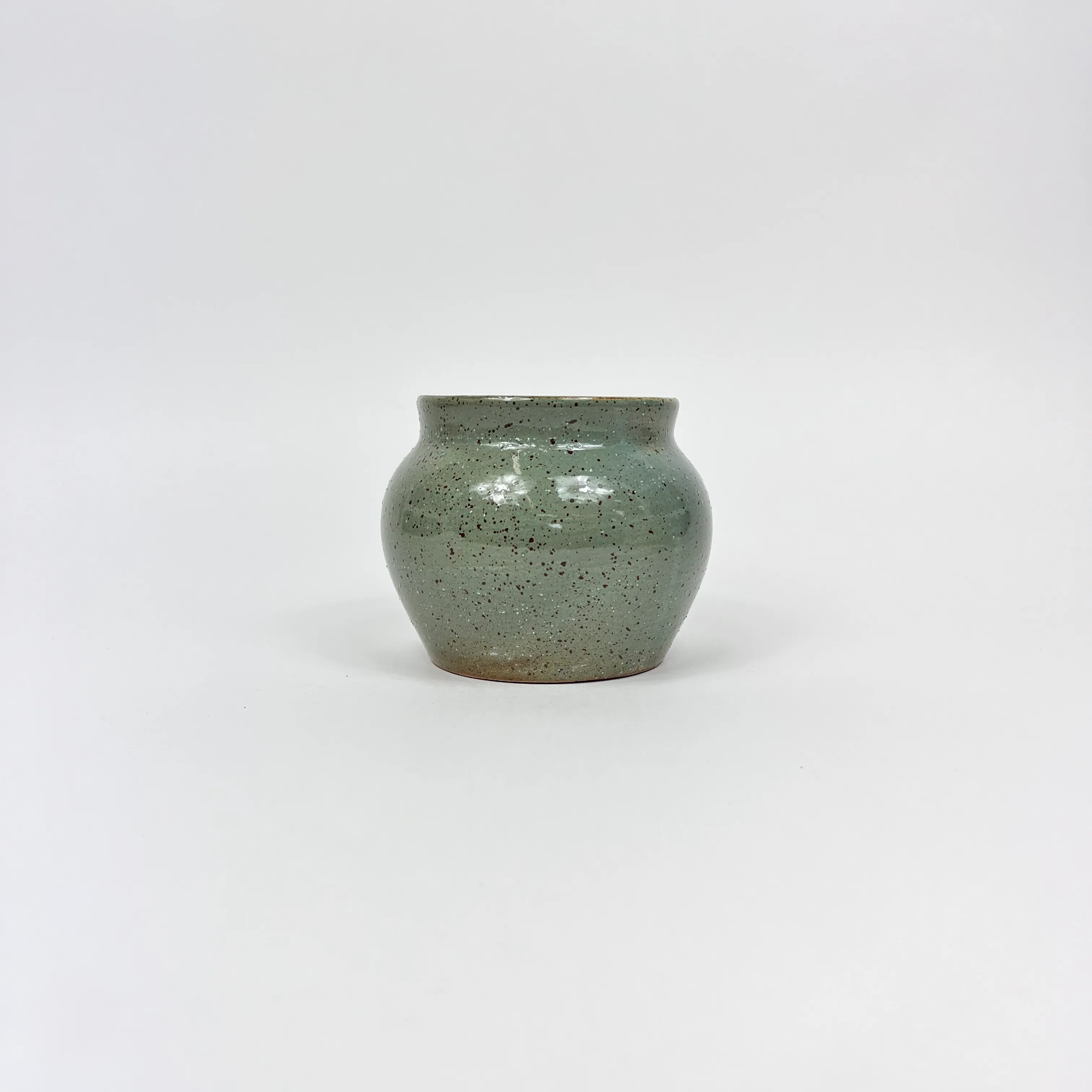 BLUE SPECKLE STONEWARE POT
