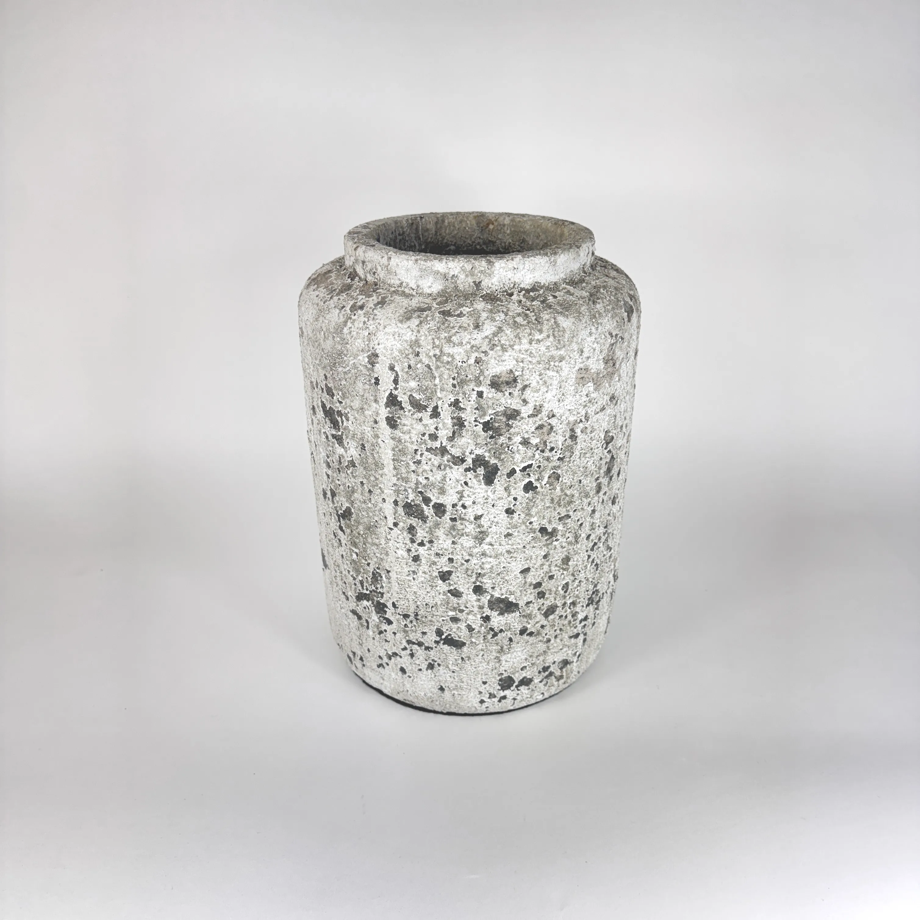 OVERSIZED MOON GLAZE JAR