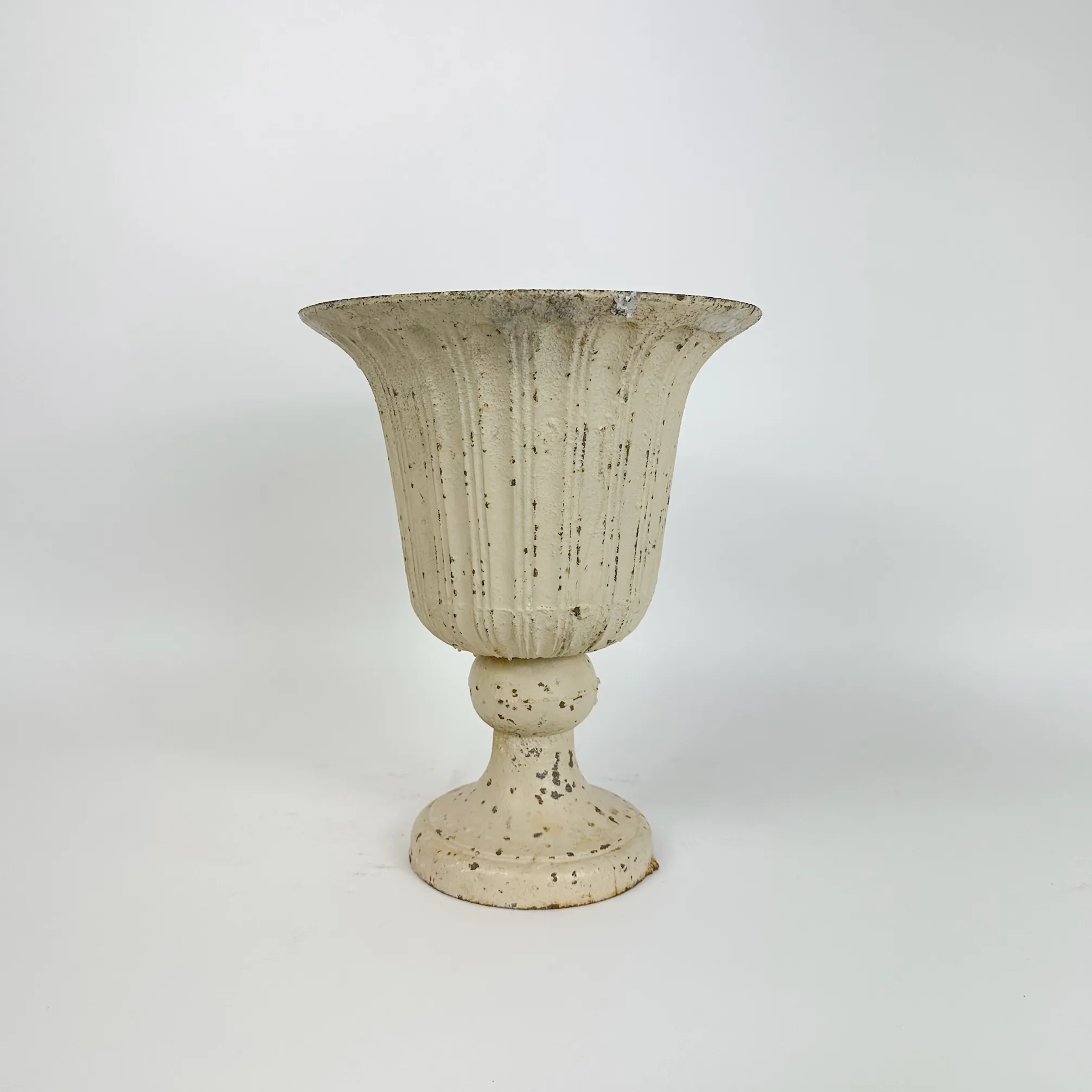 FLUTED CAST IRON URN