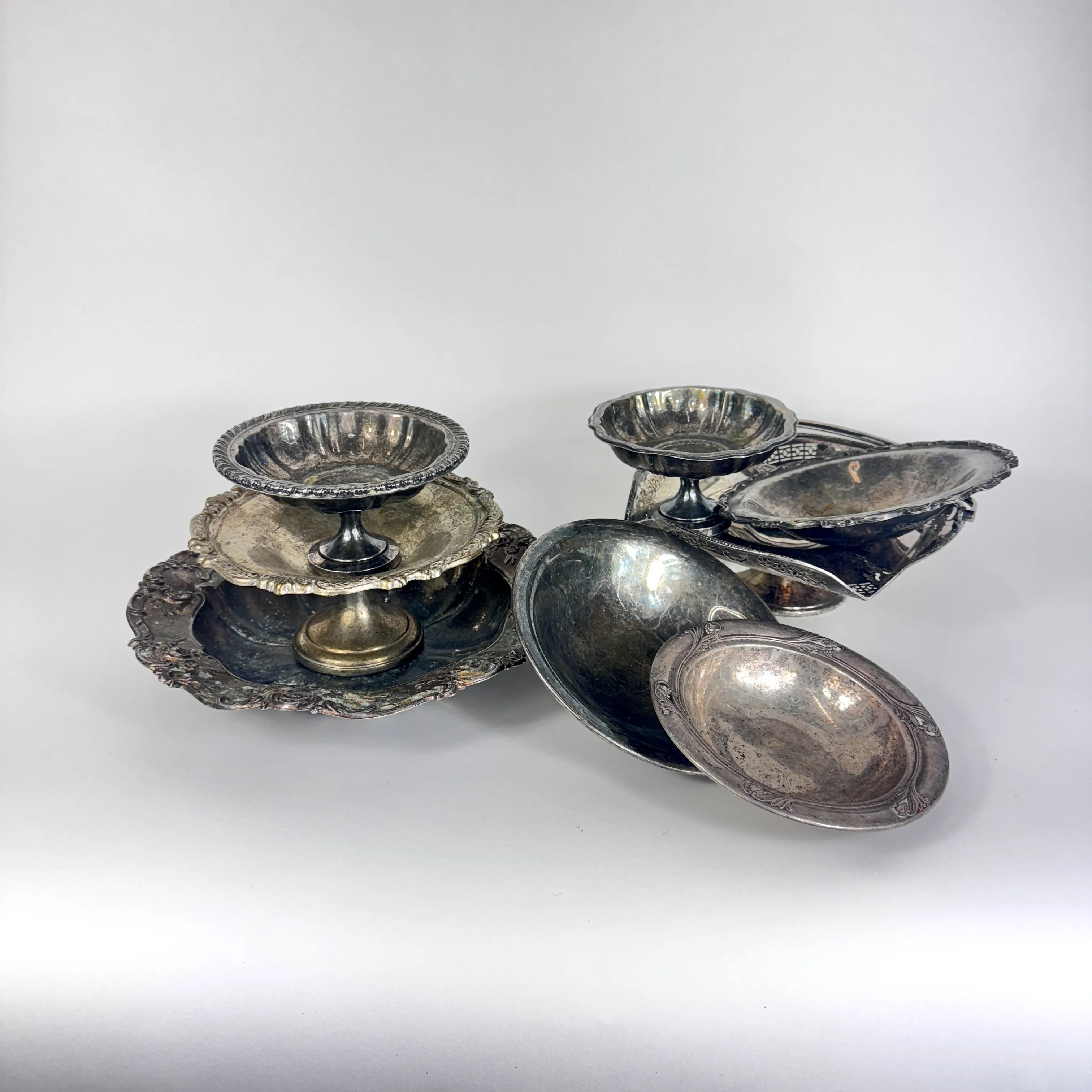 VINTAGE SILVER PEDESTAL & BOWL SET/8