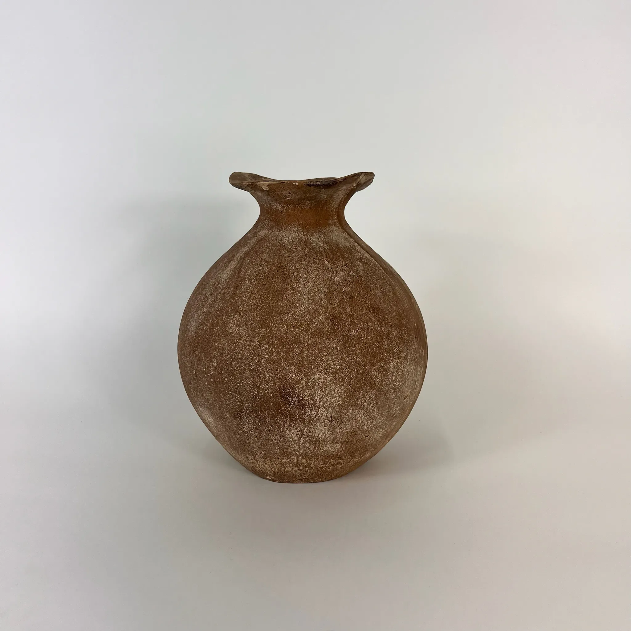 RIPPLE EDGE AMPHORA