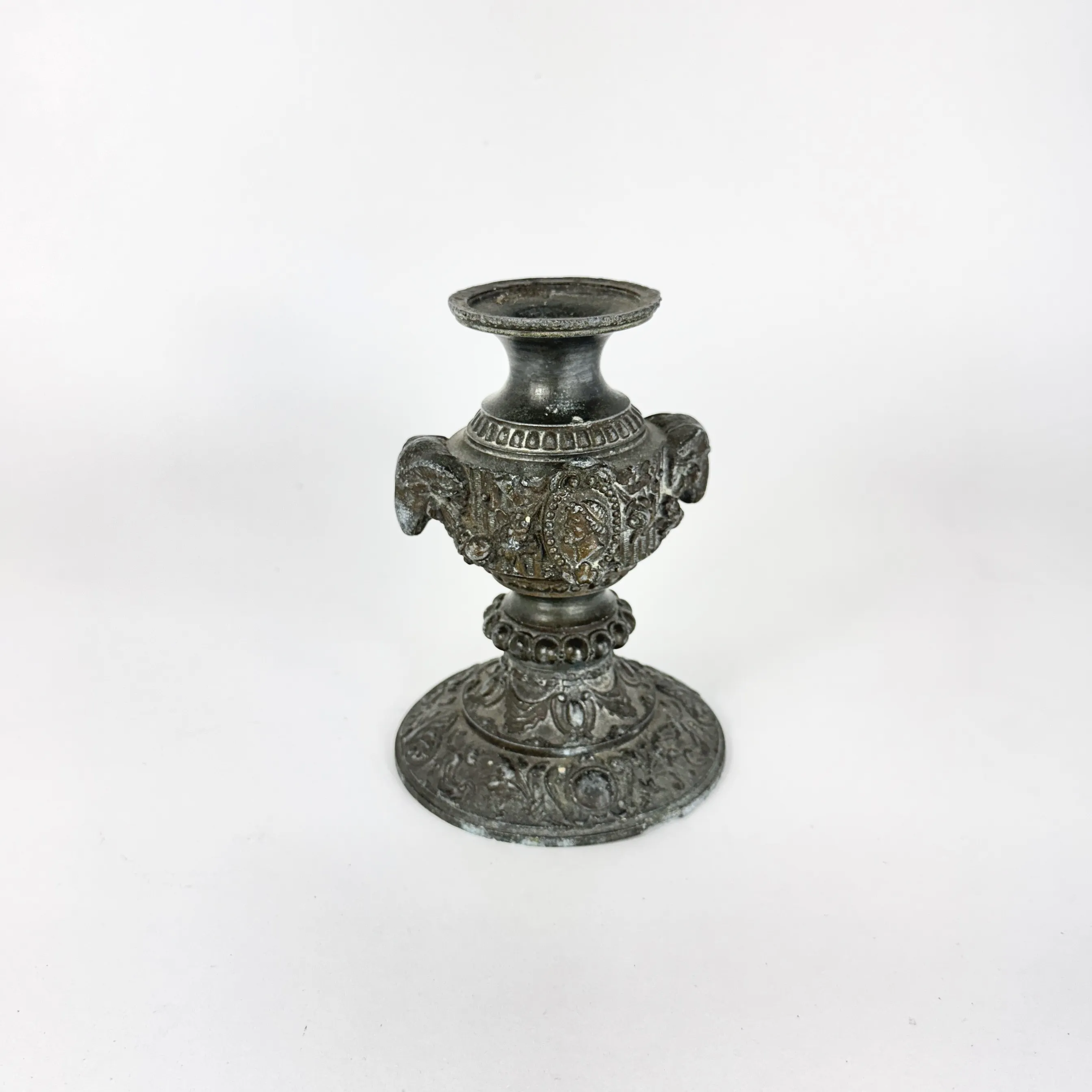 ANTIQUE FINIAL
