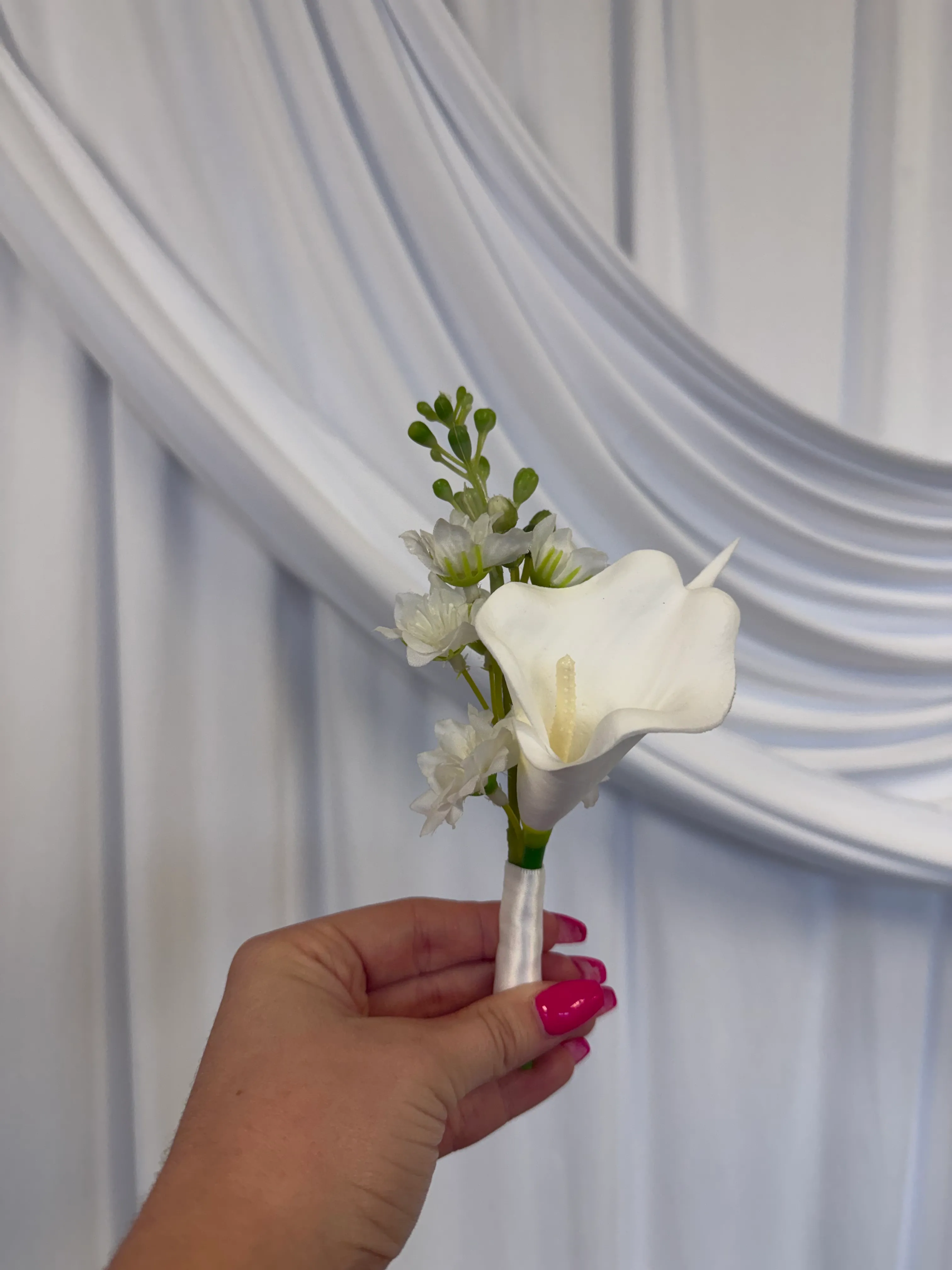 Botanical Blooms Calla Lily Boutonniere 