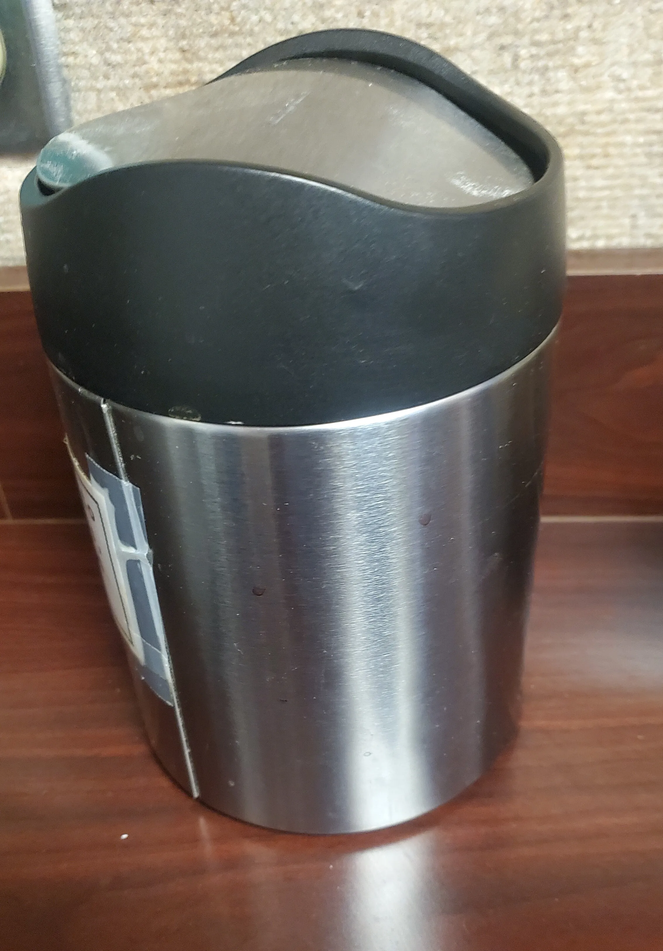 Mini Trash Can with Lid