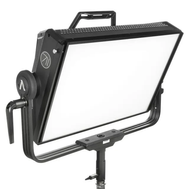 aputure nova p300c