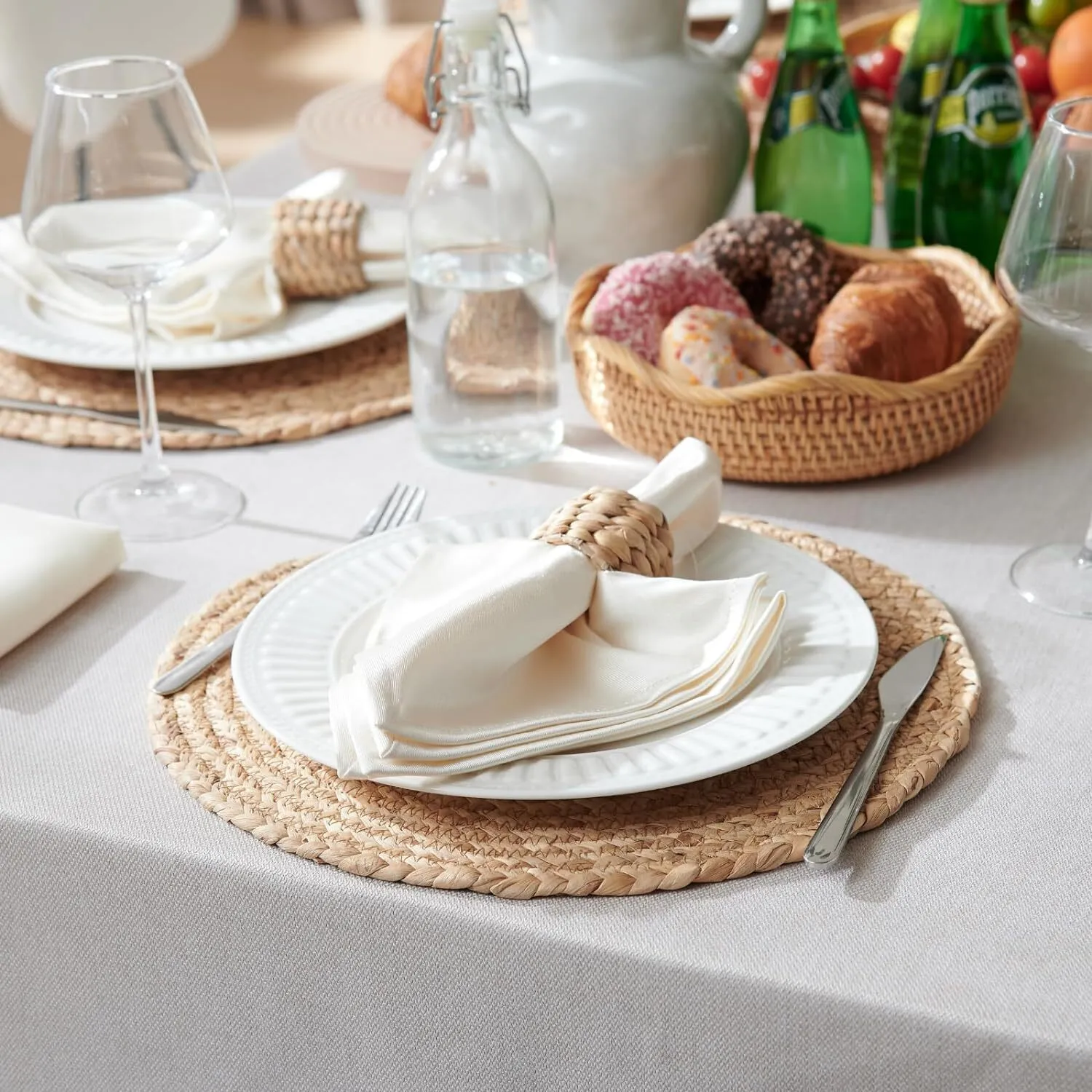 Round 13.8" Woven Chargers