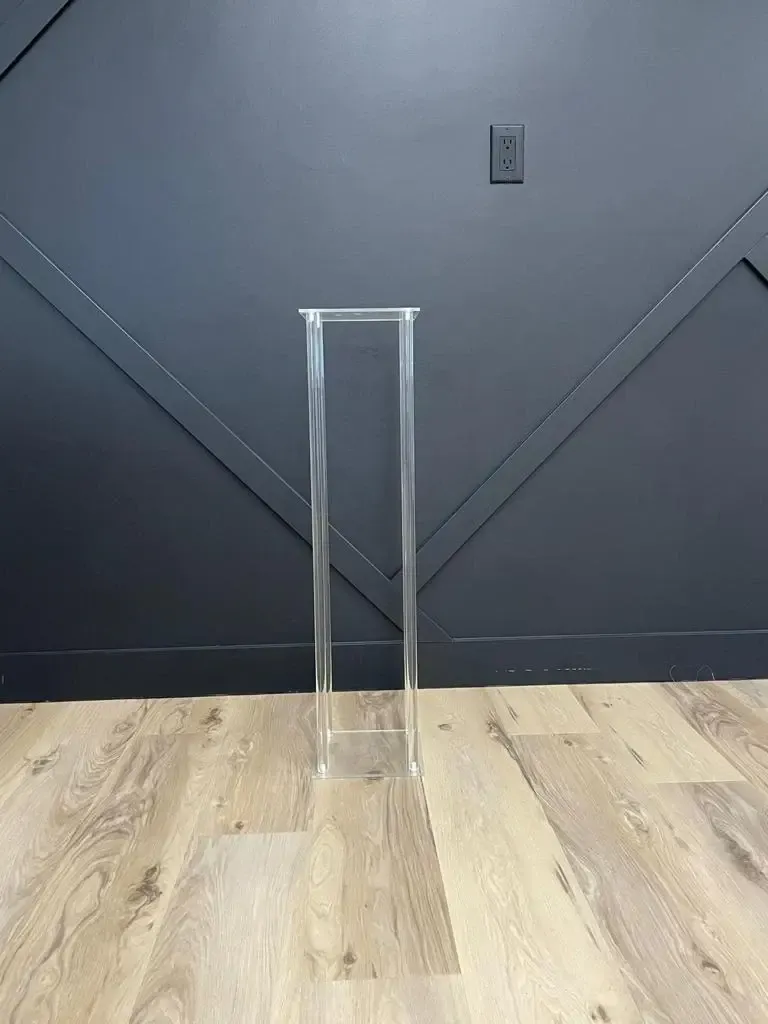 31 INCH CLEAR ACRYLIC STAND / FLOWER RISER