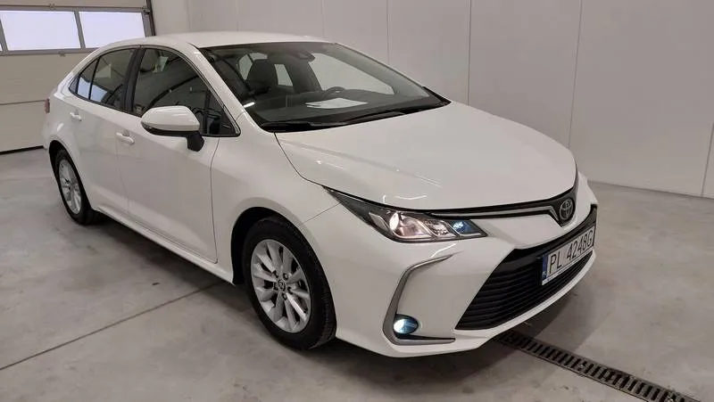 Wynajem Toyota Corolla 1.5 E6